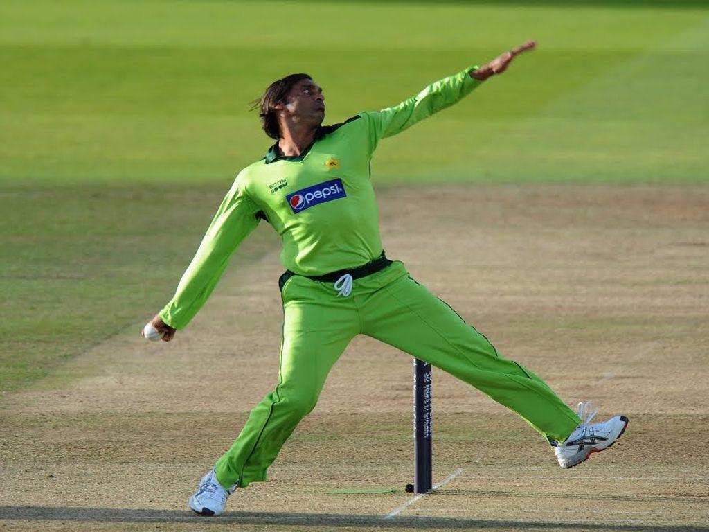 1024x768 Celebrities > Cricketers > Shoaib Akhtar > Wallpaper > Shoaib Akhtar high quality! Free download 1024x768