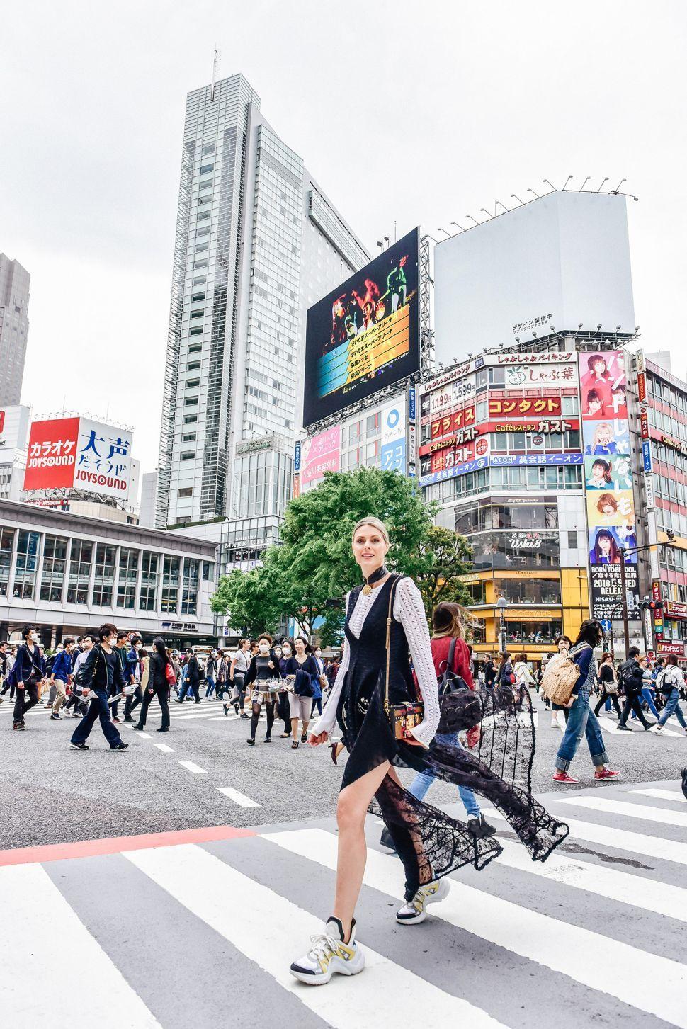 970x1453 TOKYO CLASSICS: UGLY SNEAKER TREND AT THE SHIBUYA CROSSING