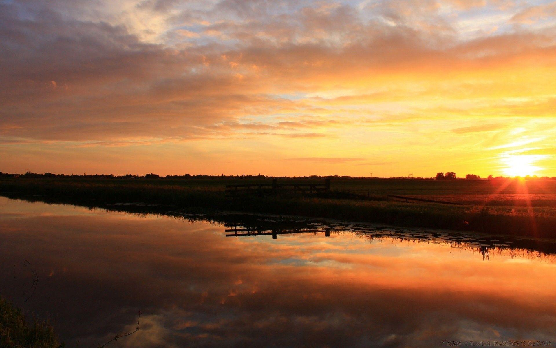 1920x1200 Sunset in Holland