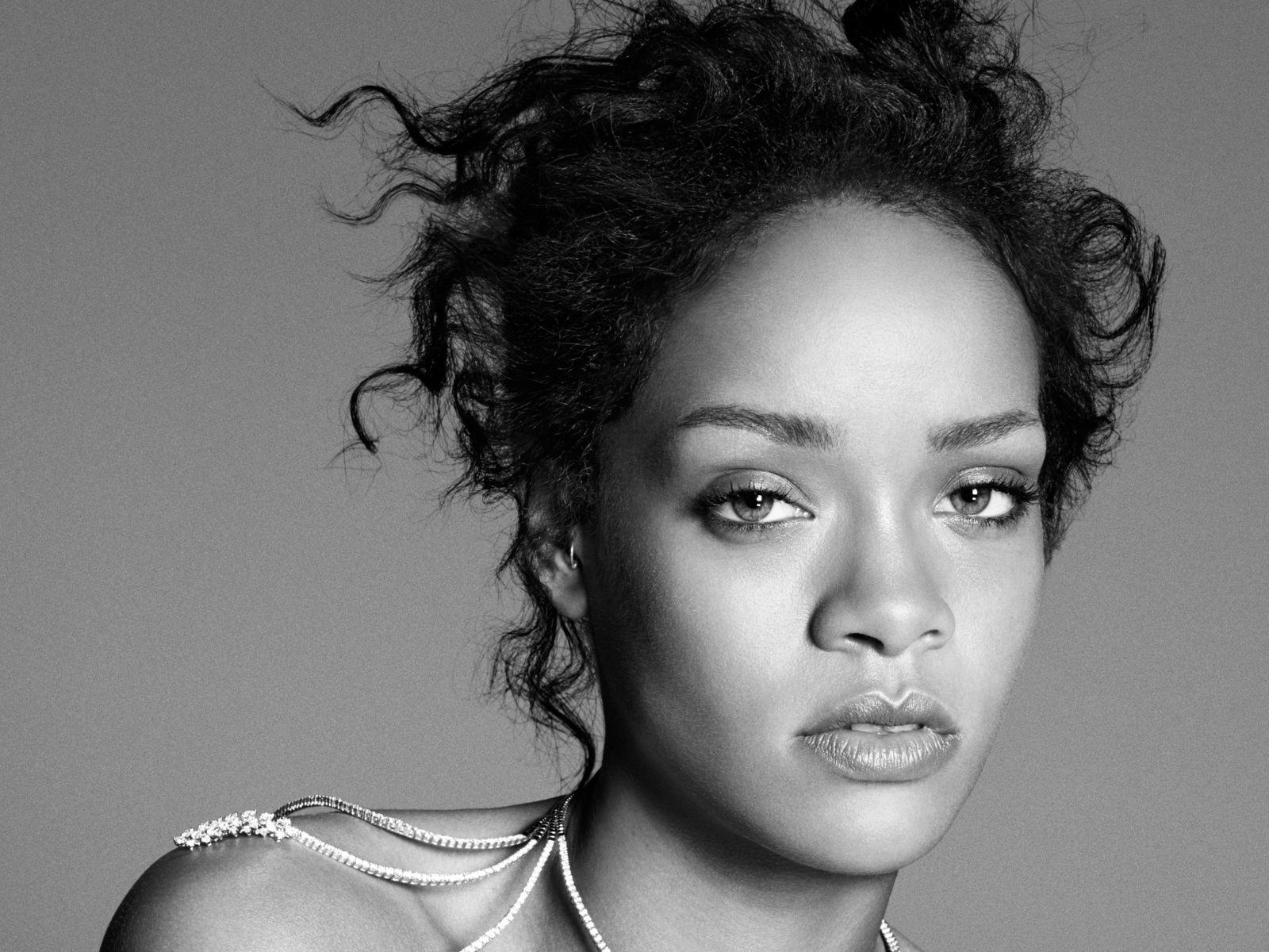 1600x1200 Rihanna Black And White Wallpaper Age Albums