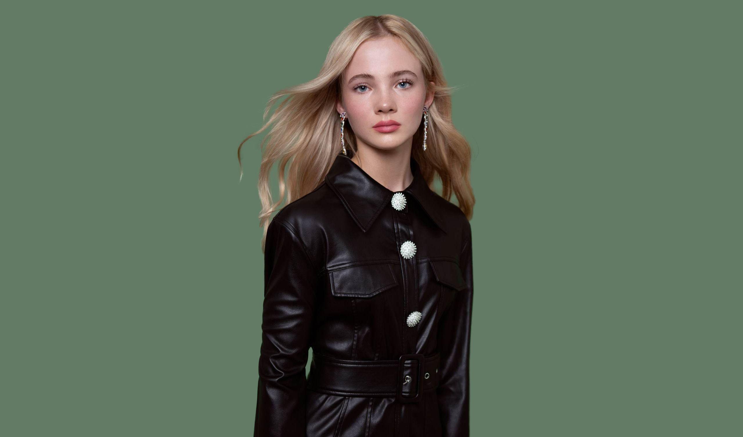 2560x1505 Freya Allan Wallpaper, HD Celebrities 4K Wallpaper, Image