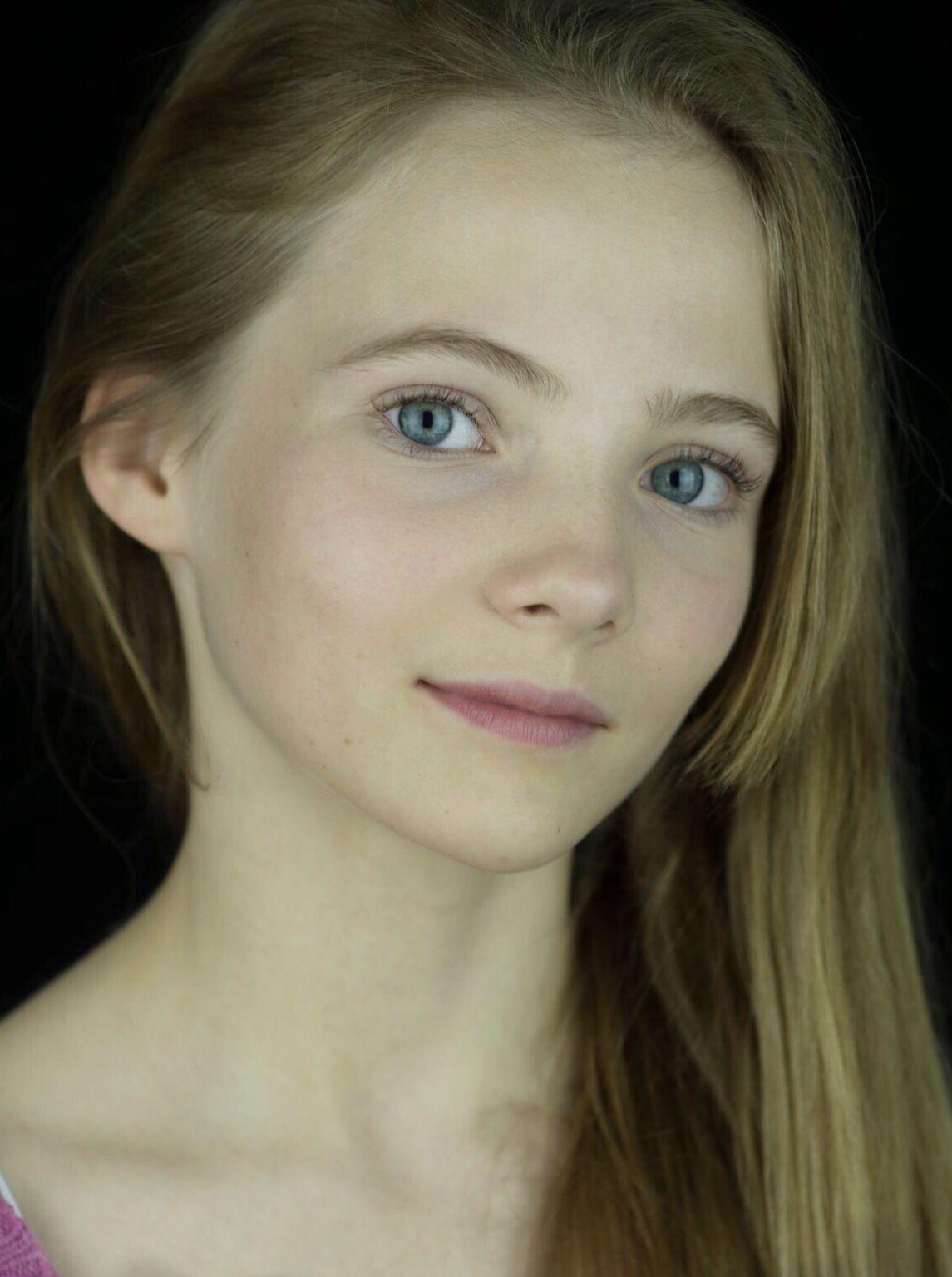 1145x1535 Freya Allan