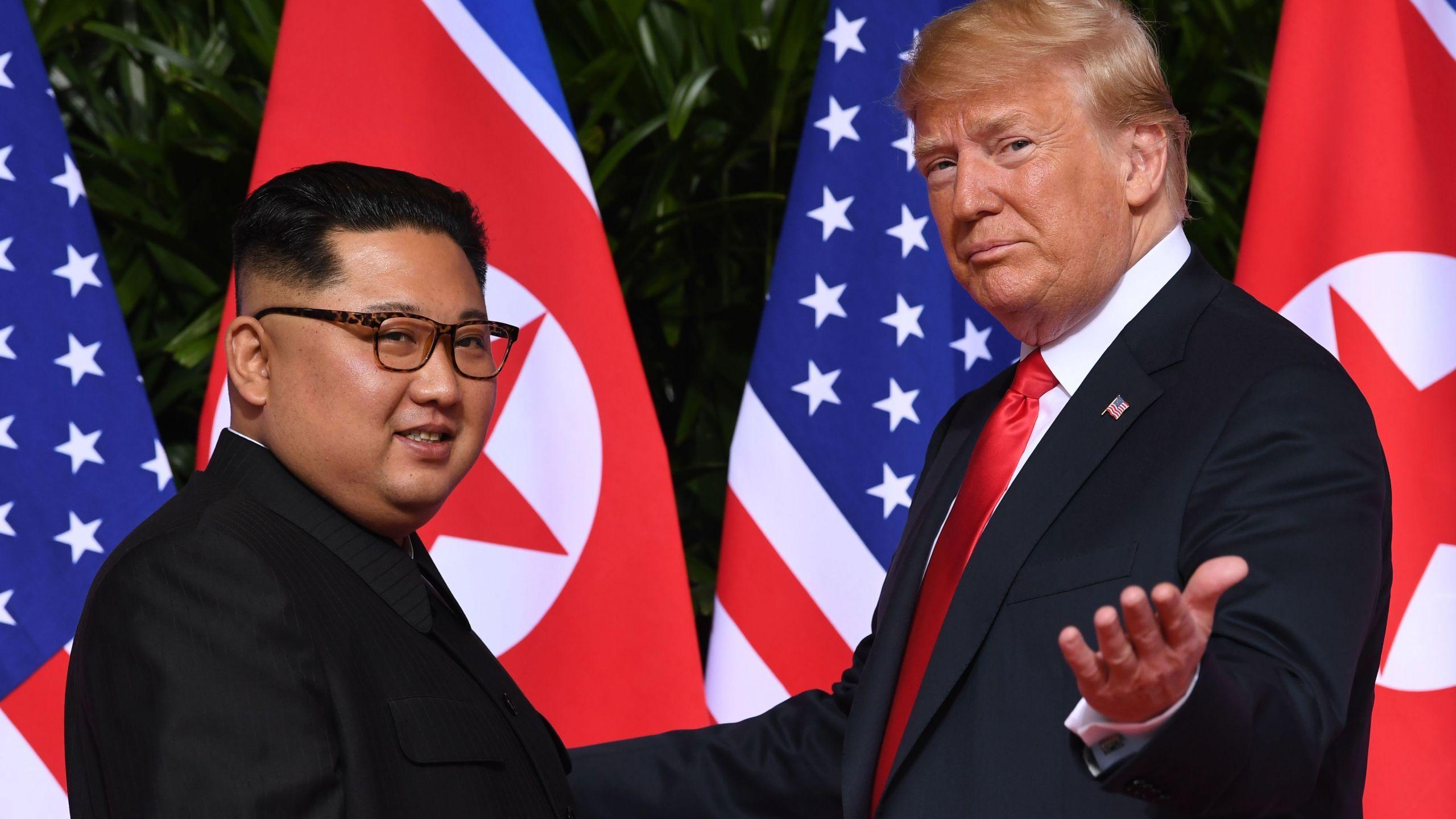 2560x1440 Trump: Kim Jong Un Wants to Meet Again, Apologized for Missile