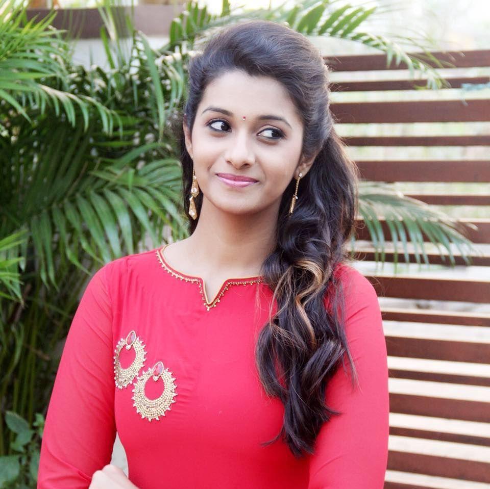 960x959 Priya Bhavani Shankar Beautiful Photo And Latest Wallpaper