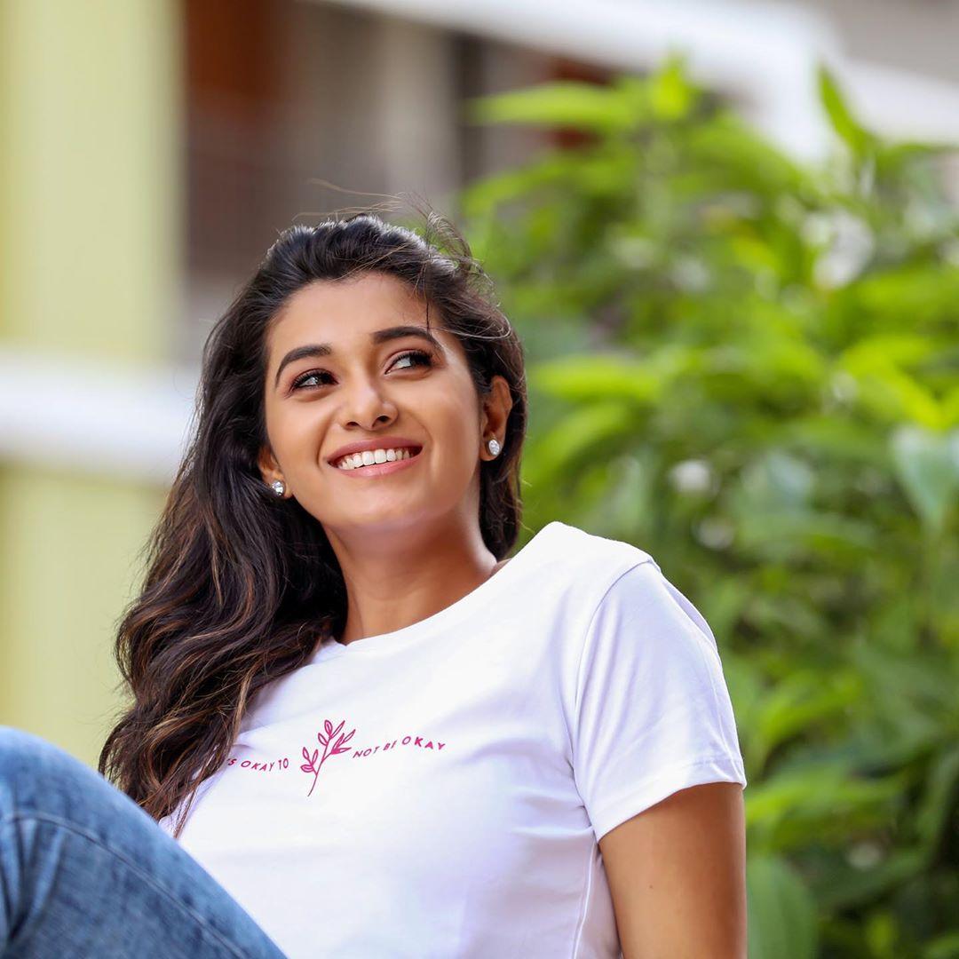 1080x1080 Priya Bhavani Shankar Image. Download Indian Actress HD Photo