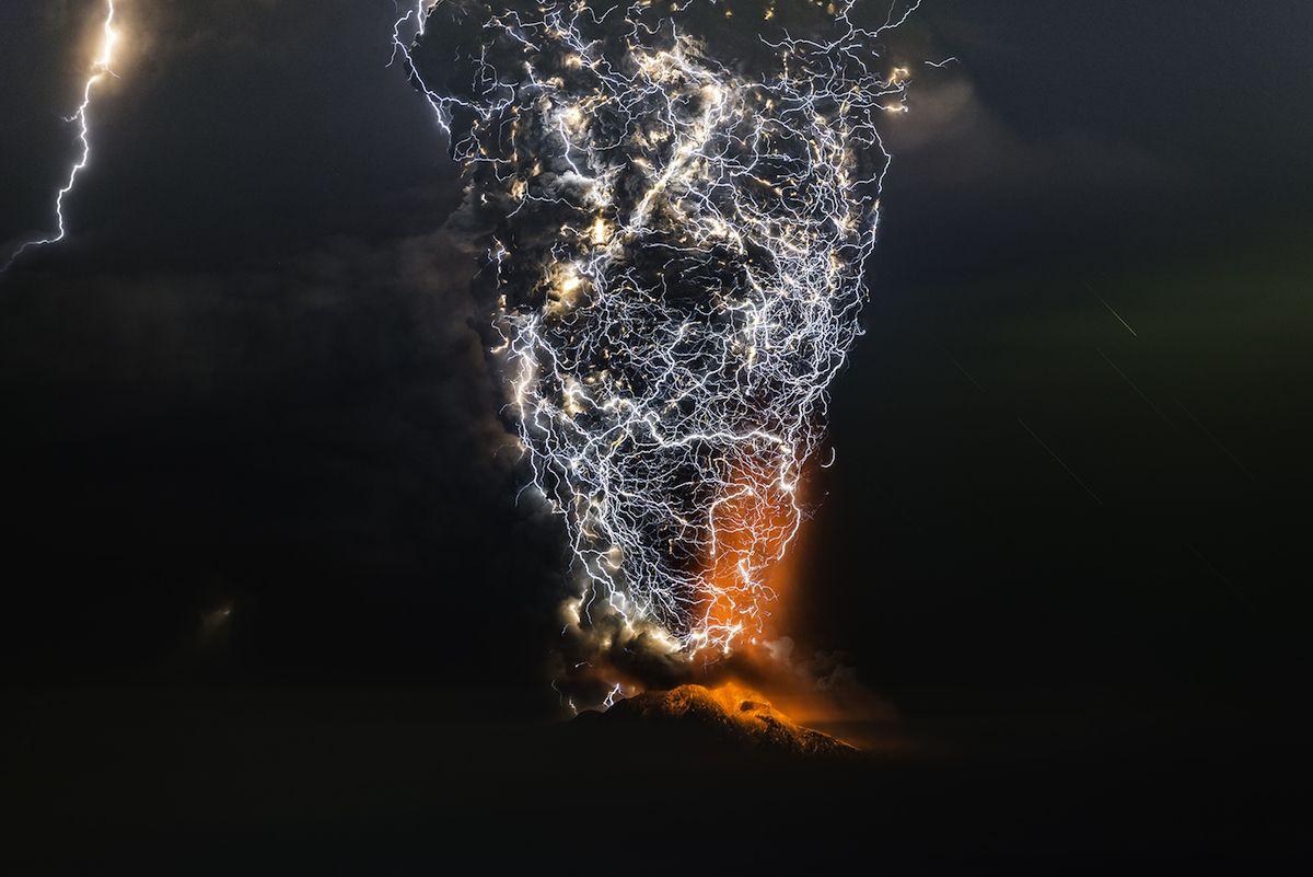 1200x801 Award Winning Photographer Captures Dirty Thunderstorms