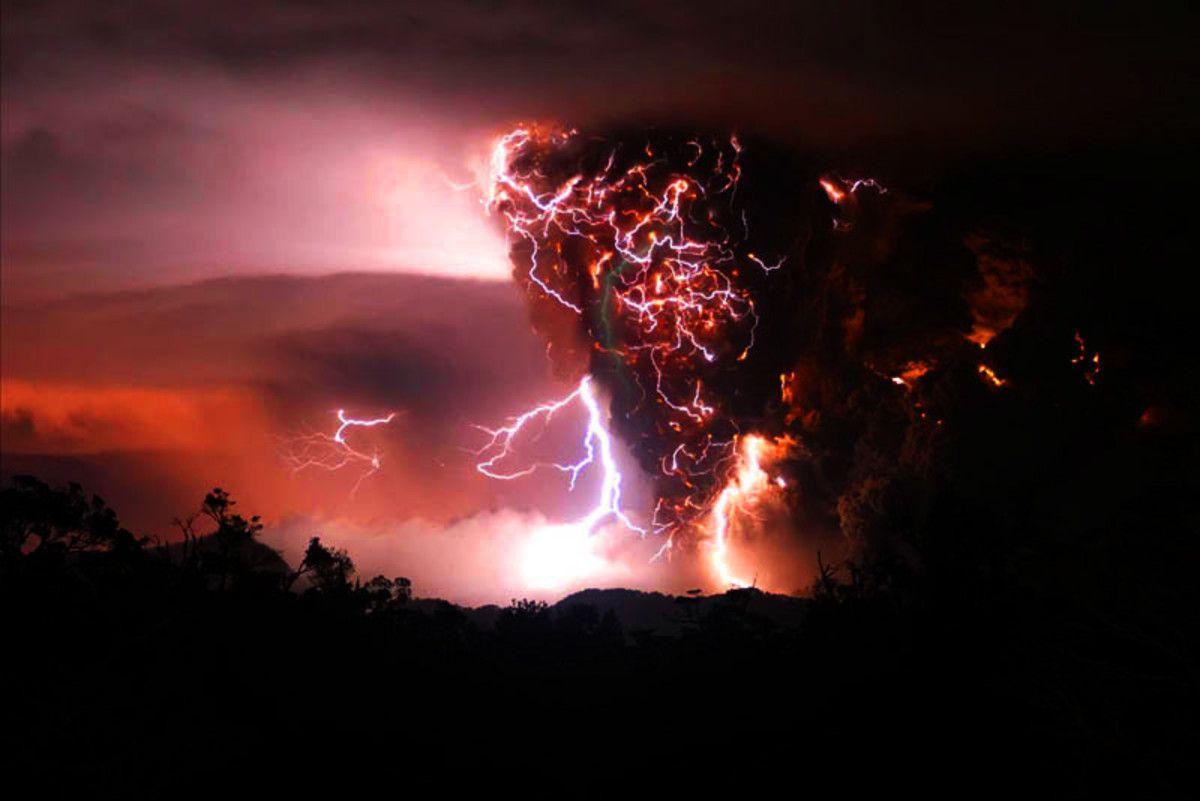 1200x801 Volcanic Lightning Wallpaper Background. All White Background