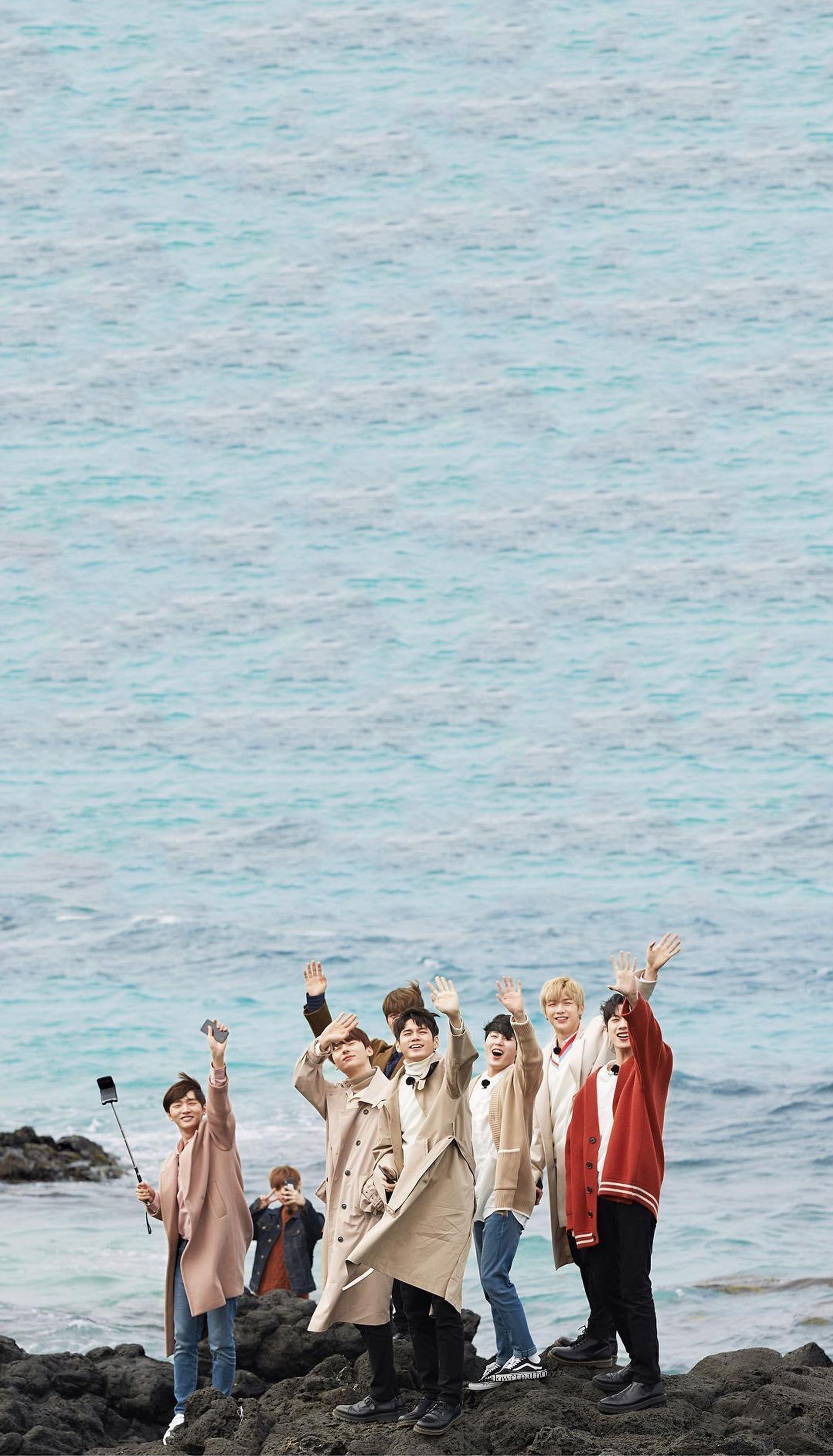 1879x3284 Wanna One x Innisfree: Wanna One Go in Jeju Wallpaper. Selebritas, Gambar, Selebriti
