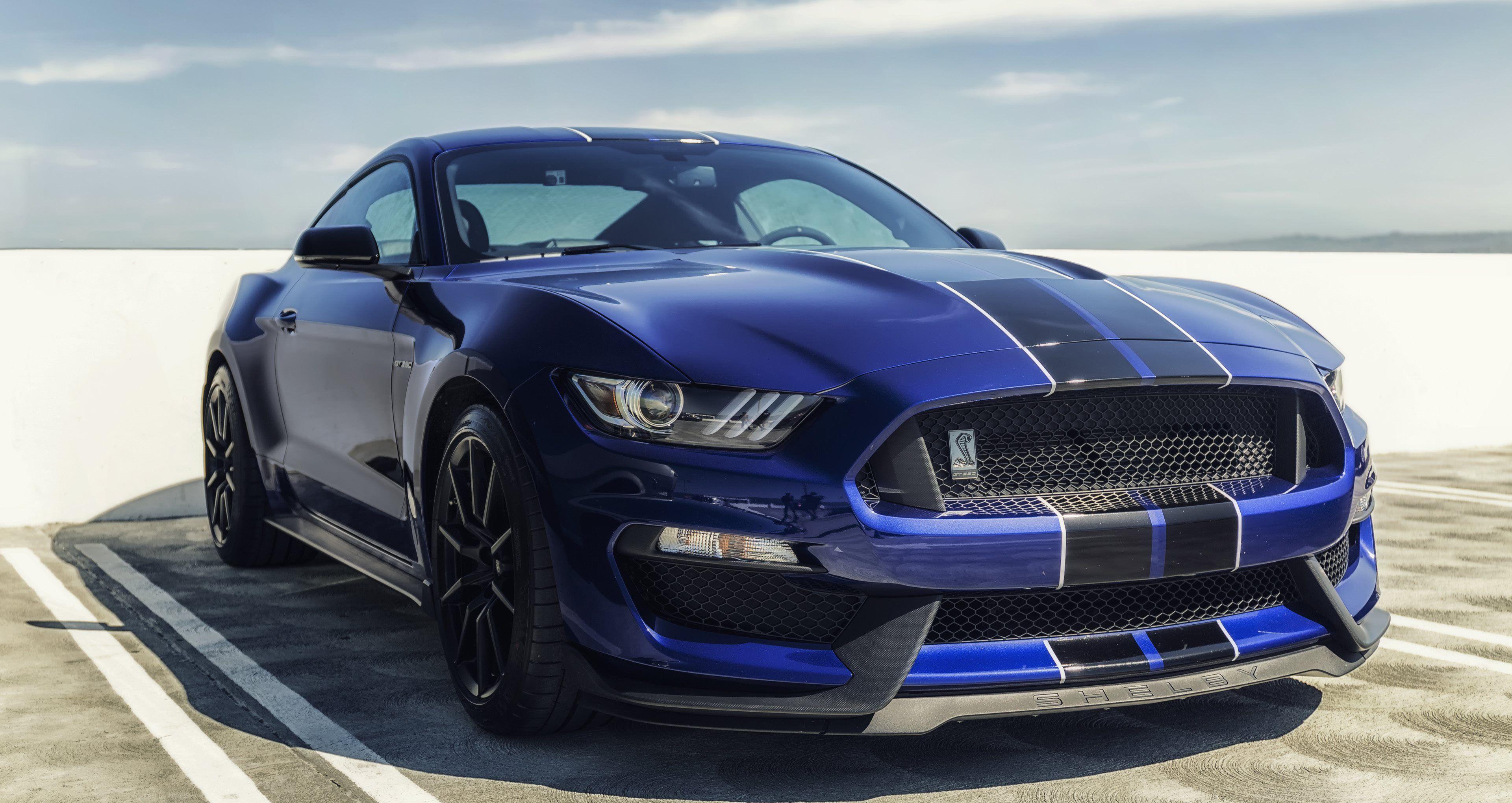 3840x2040 Shelby GT350 Wallpaper, 0.83 Mb