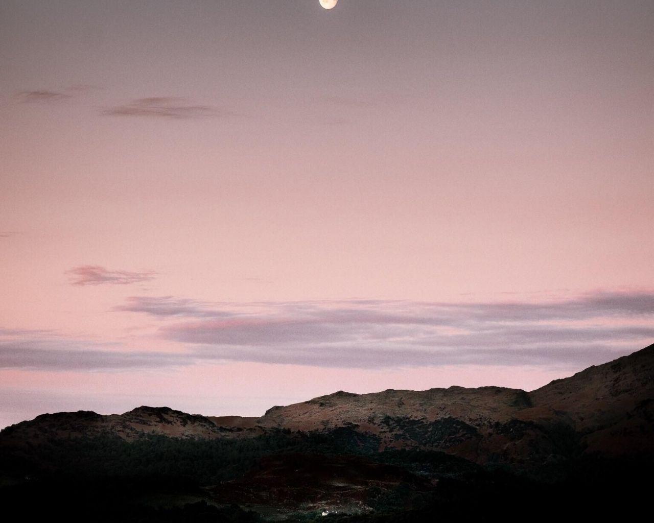 1280x1024 Free download Moonrise over the Lakeland Mountains [OC] [1536x2048