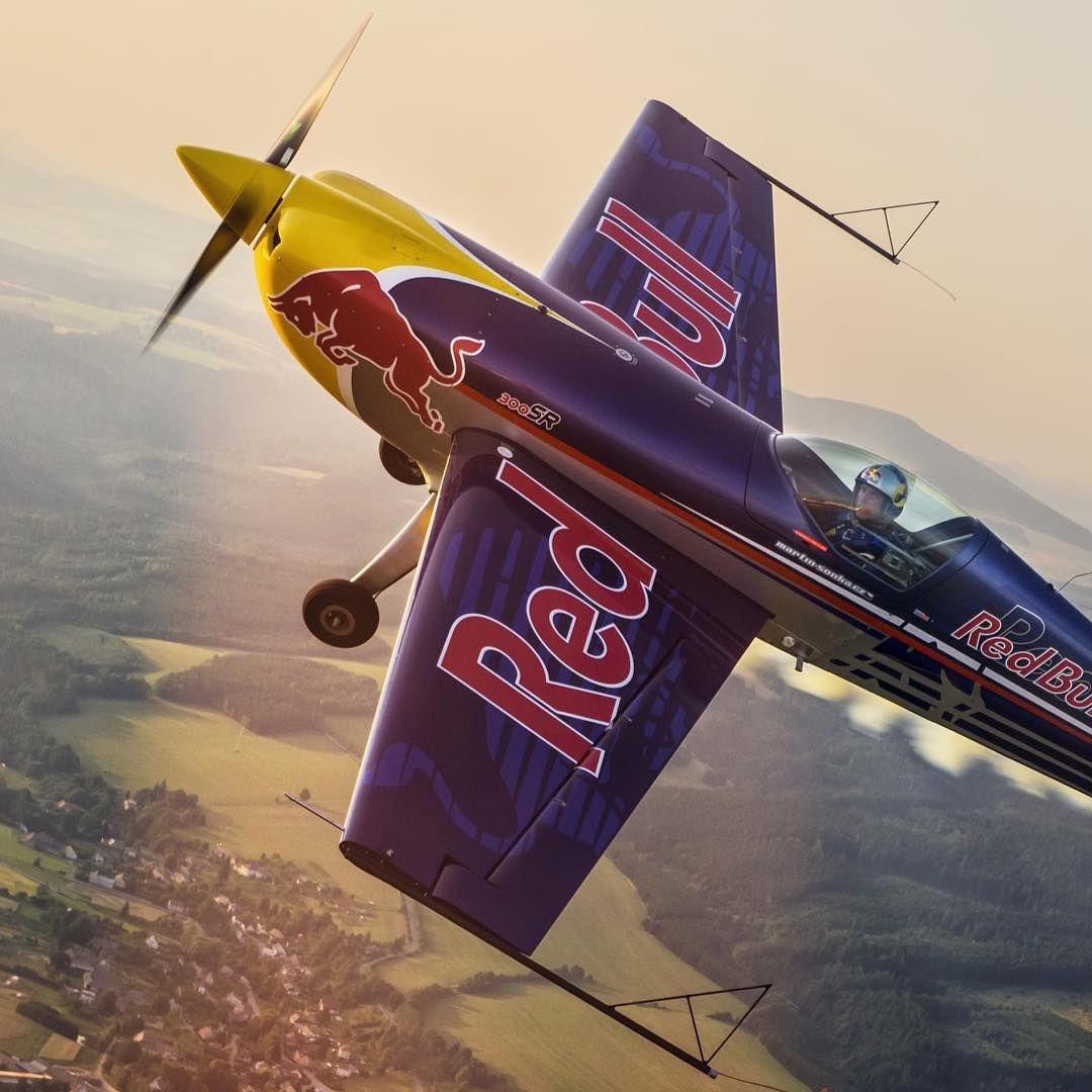 1080x1080 AEROBATICS