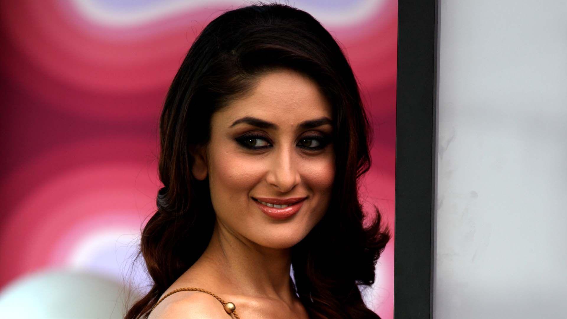 1920x1080 Kareena Kapoor HD Wallpaper free Download p pics image 1920x1080