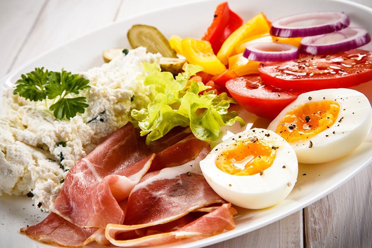 1280x853 Image egg Bacon Tomatoes Breakfast Quark curd cottage farmer cheese