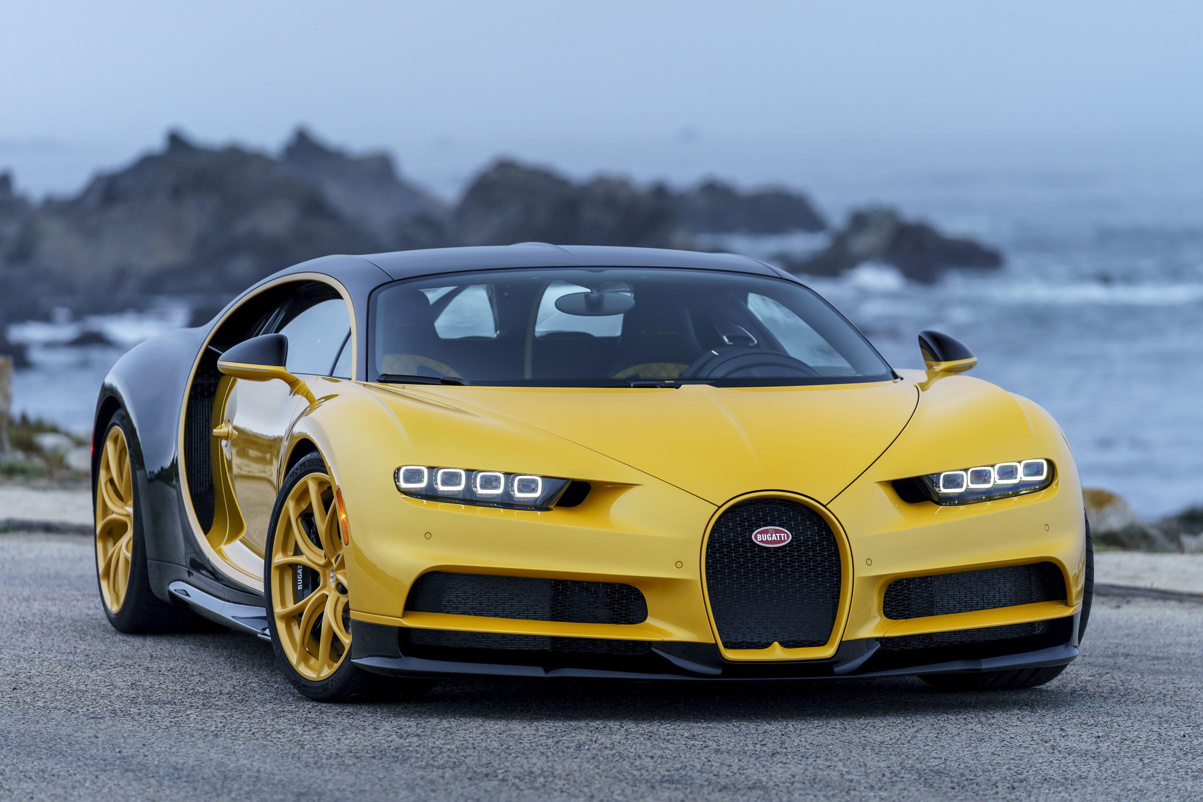 3840x2560 Bugatti Chiron (Black & Yellow) 4K UHD 3:2 3840x2560 v1 Wallpaper