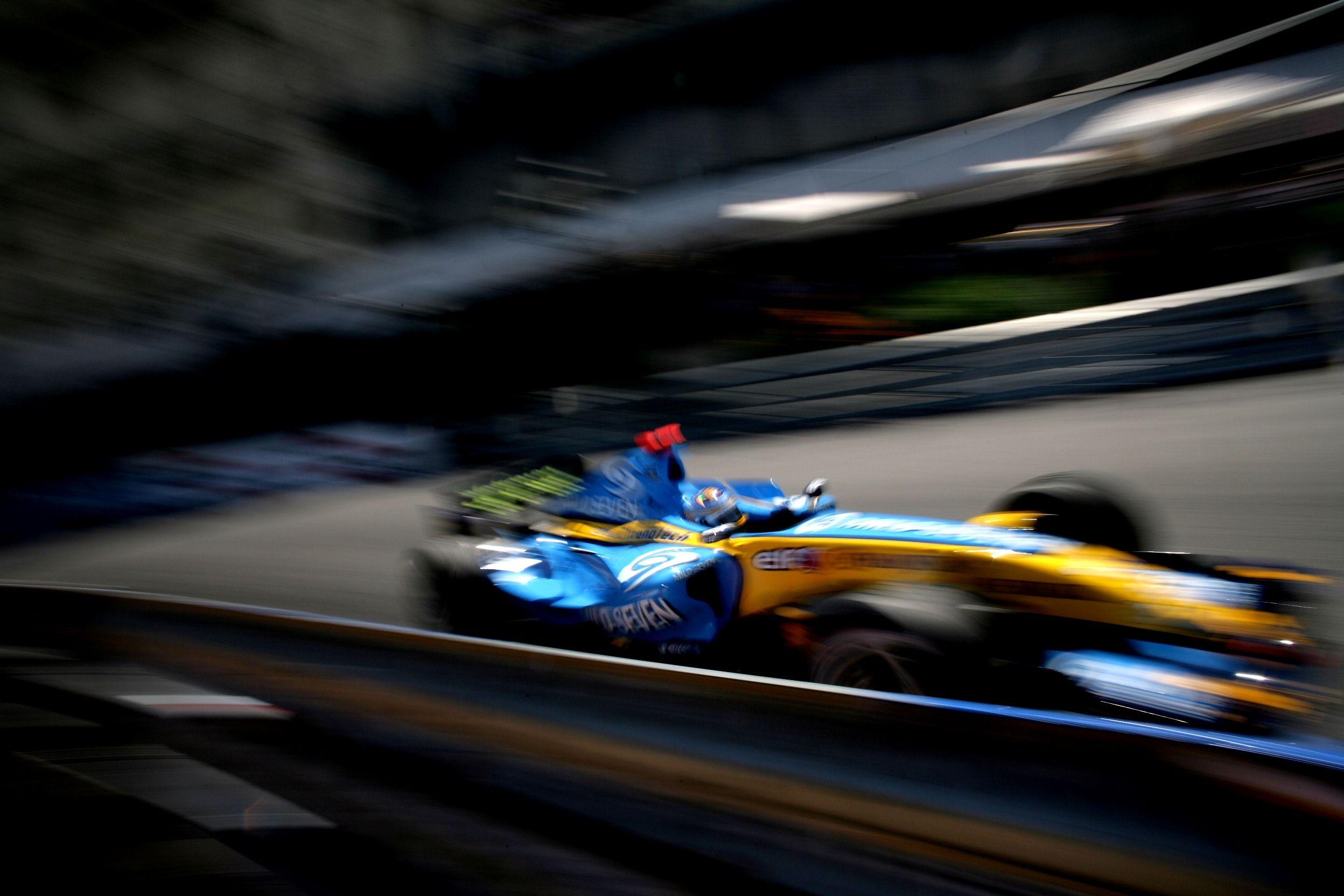 2496x1664 Renault Rockets Rockets Wallpaper