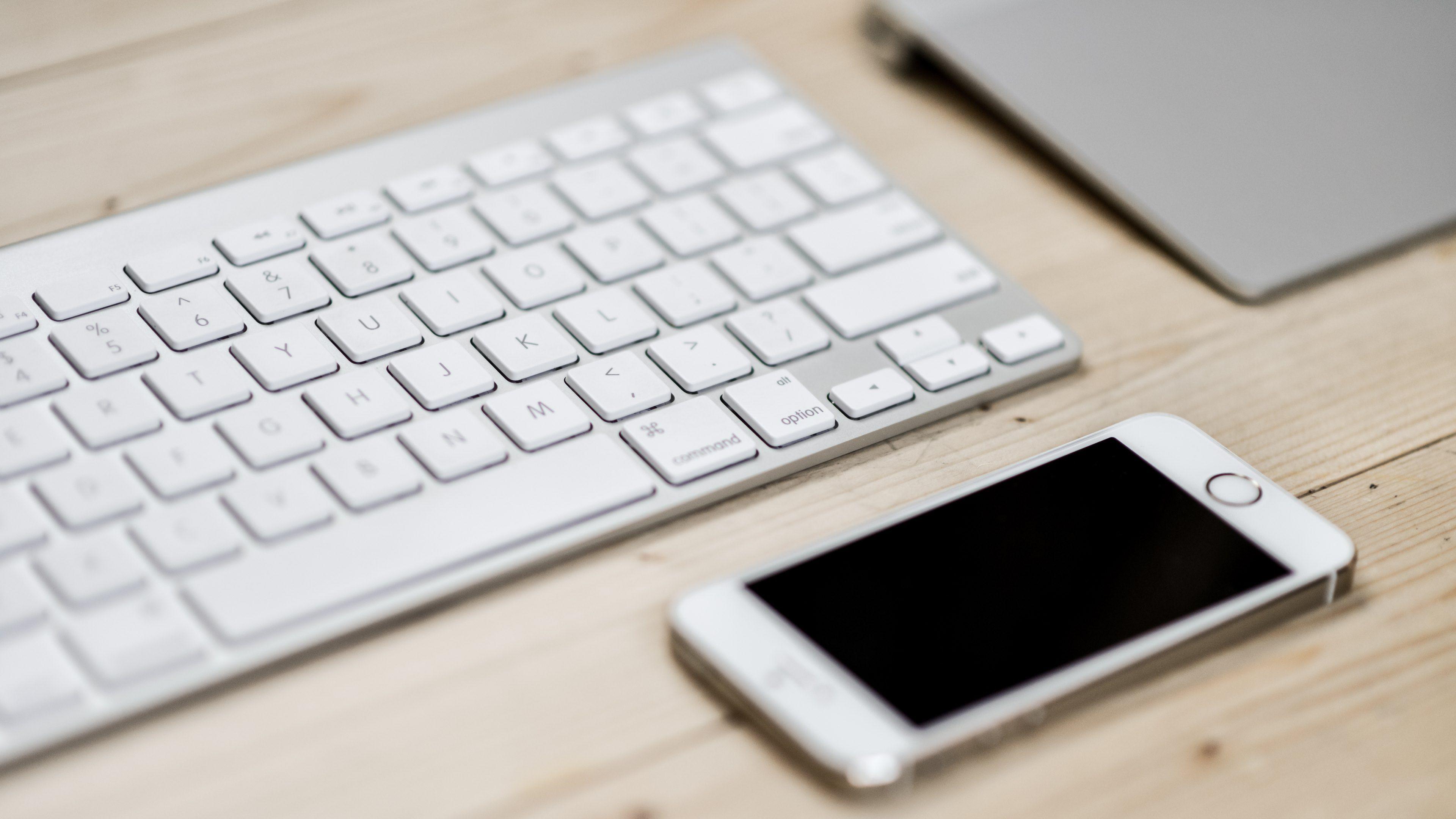 3840x2160 Excellent HD Keyboard Wallpaper