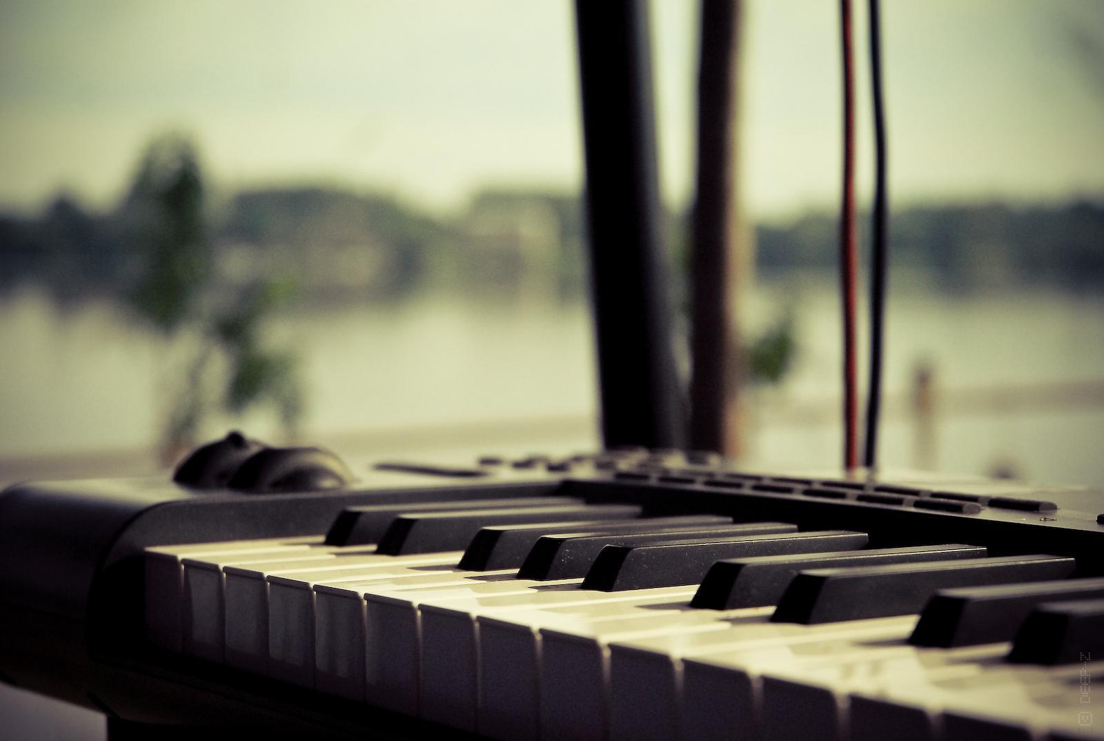 1600x1074 Piano Live Wallpaper for Android