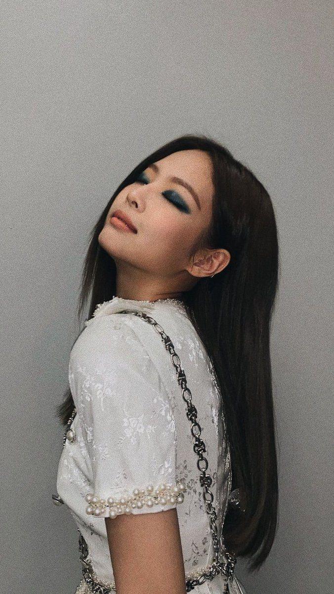 676x1200 Blackpink Jennie Wallpaper