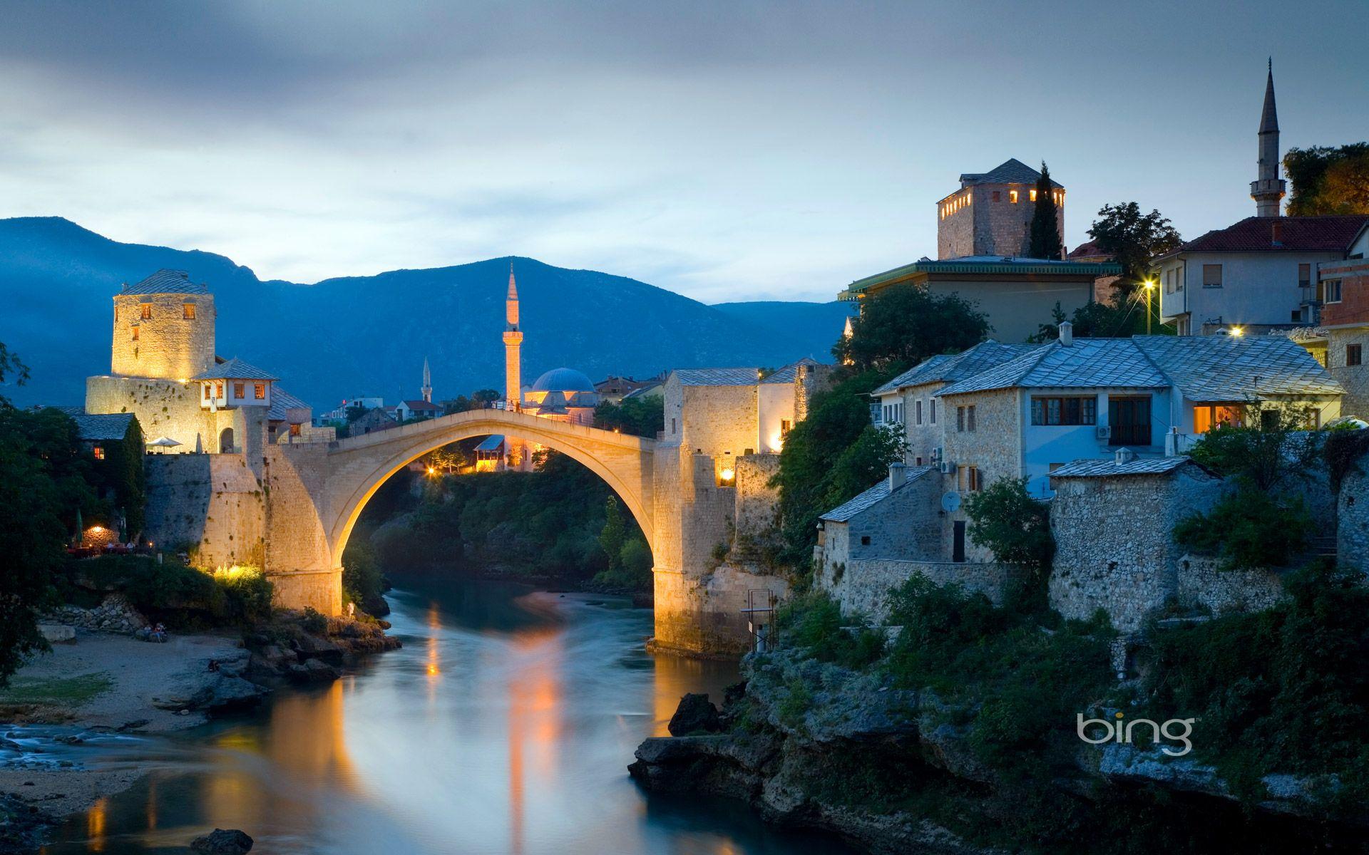 1920x1200 Stari Most (Old Bridge) over the Neretva river in Mostar, Bosnia