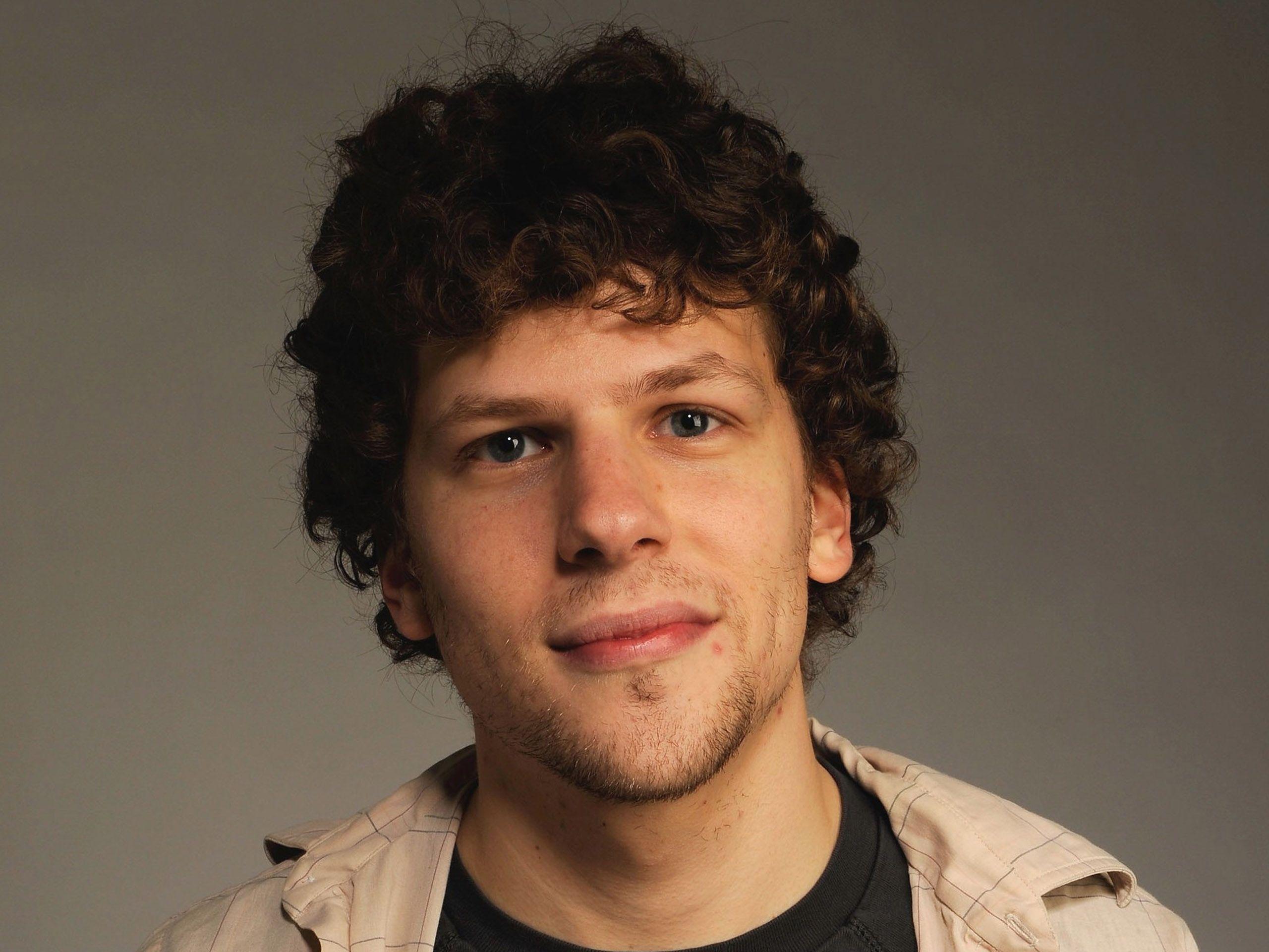 2560x1920 Jesse Eisenberg wallpaperx1920