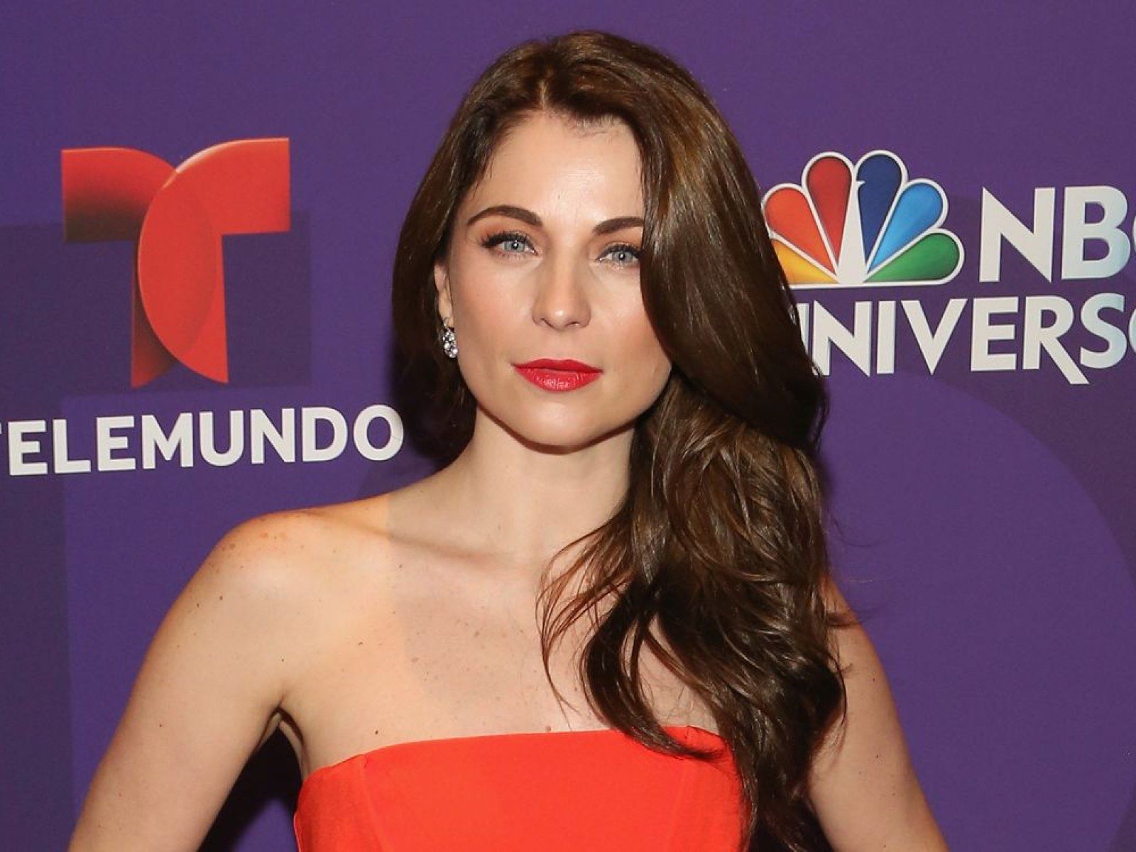 1600x1200 Ludwika Paleta Shares First Photo Of Twins: 'La Querida Del Centauro' Star Welcomes Bárbara & Sebastián