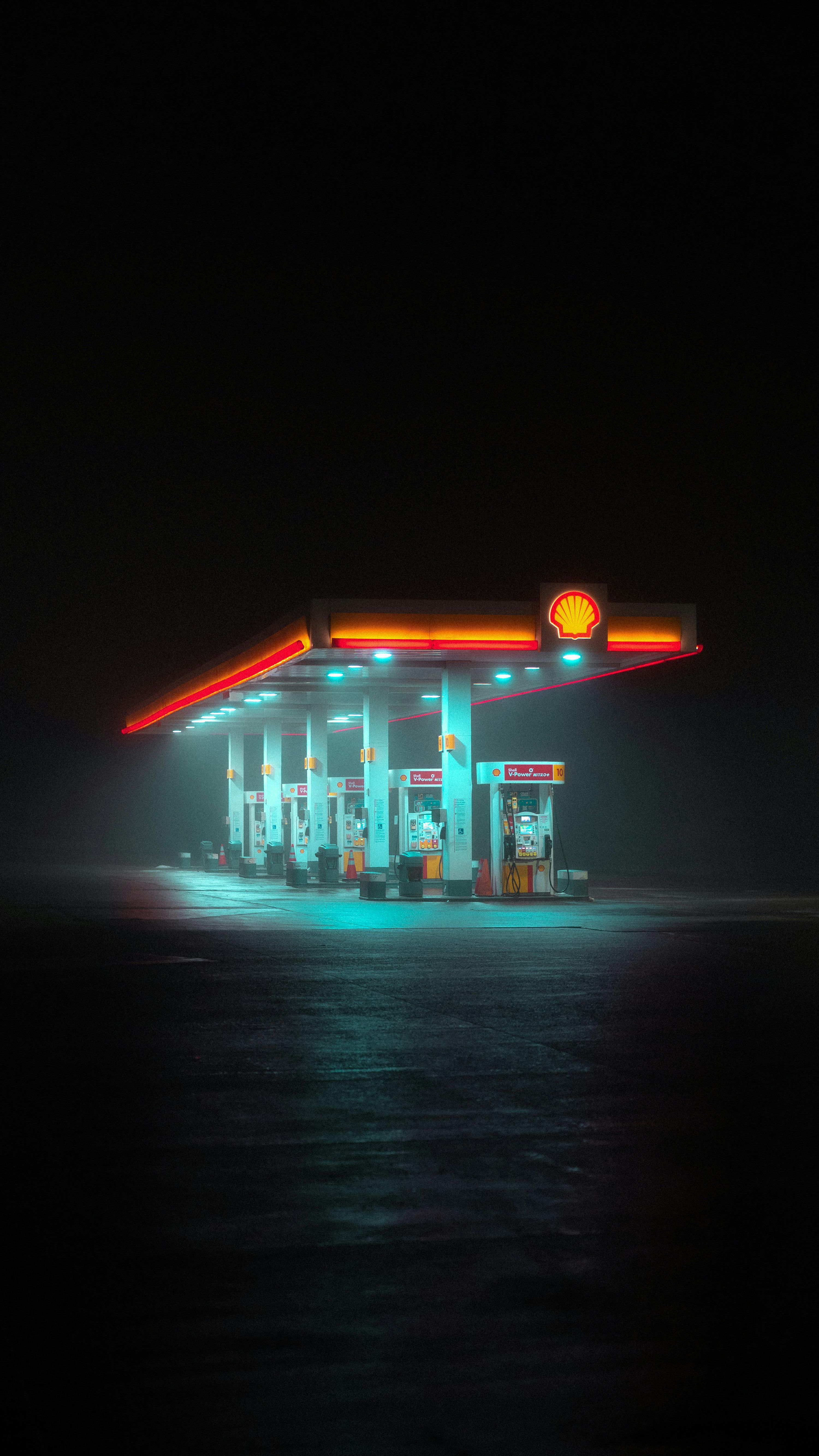 3000x5334 Gas Station Night Picture. Download Free Image