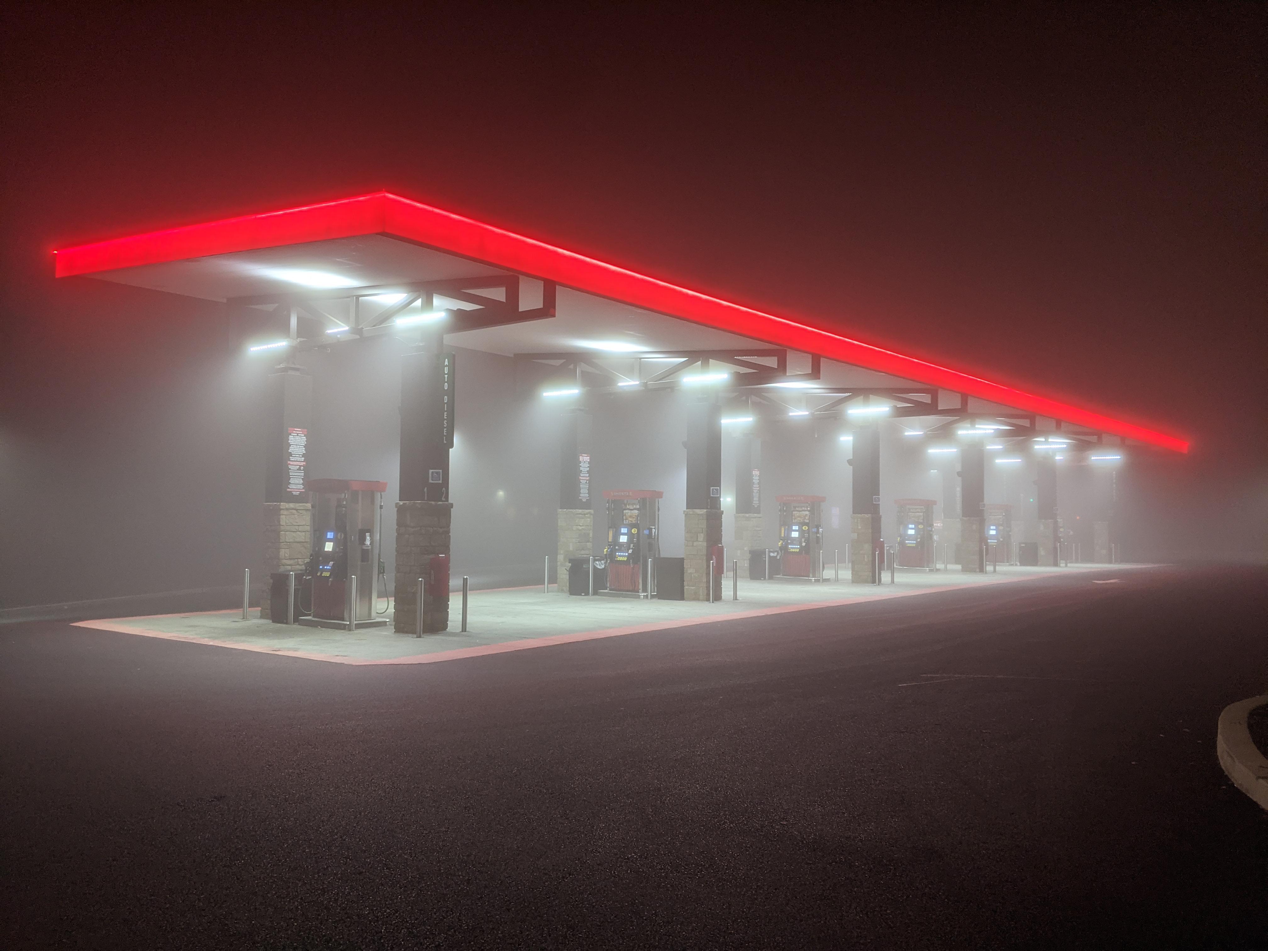 4032x3024 ITAP of a gas station on a foggy night