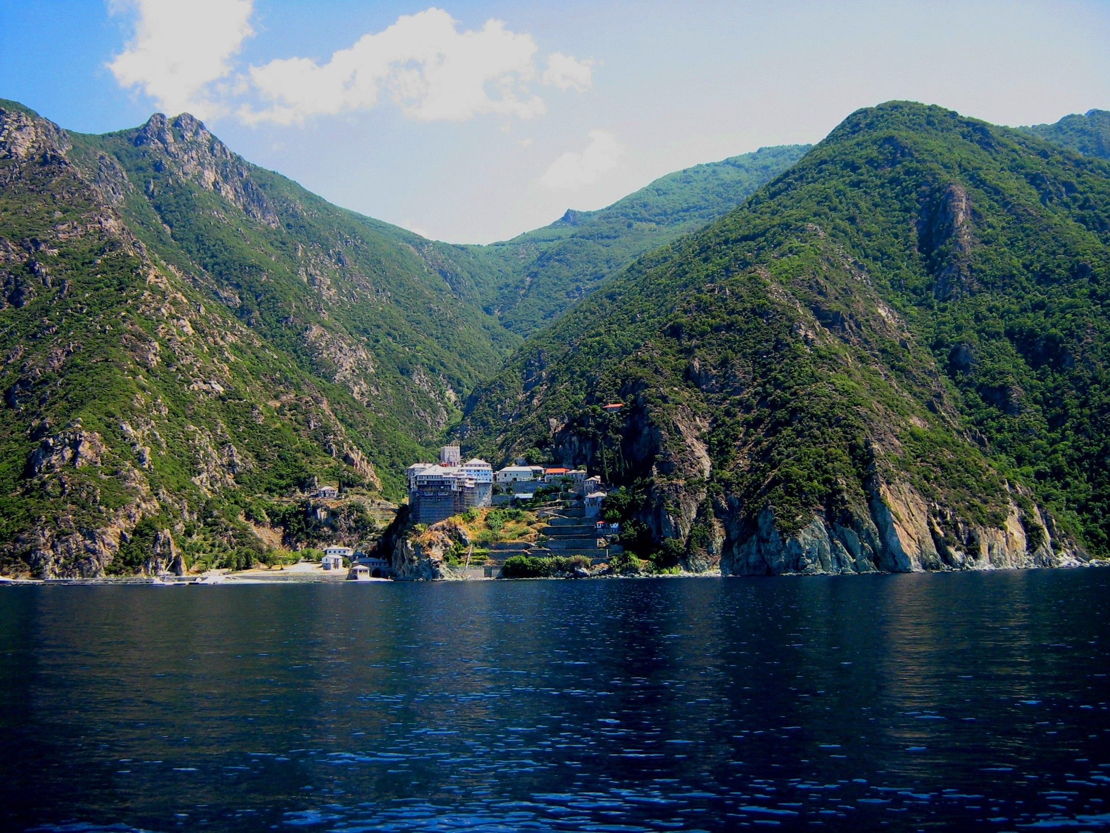 2272x1704 Hiking In Mount Athos: A Once In A Lifetime Experience