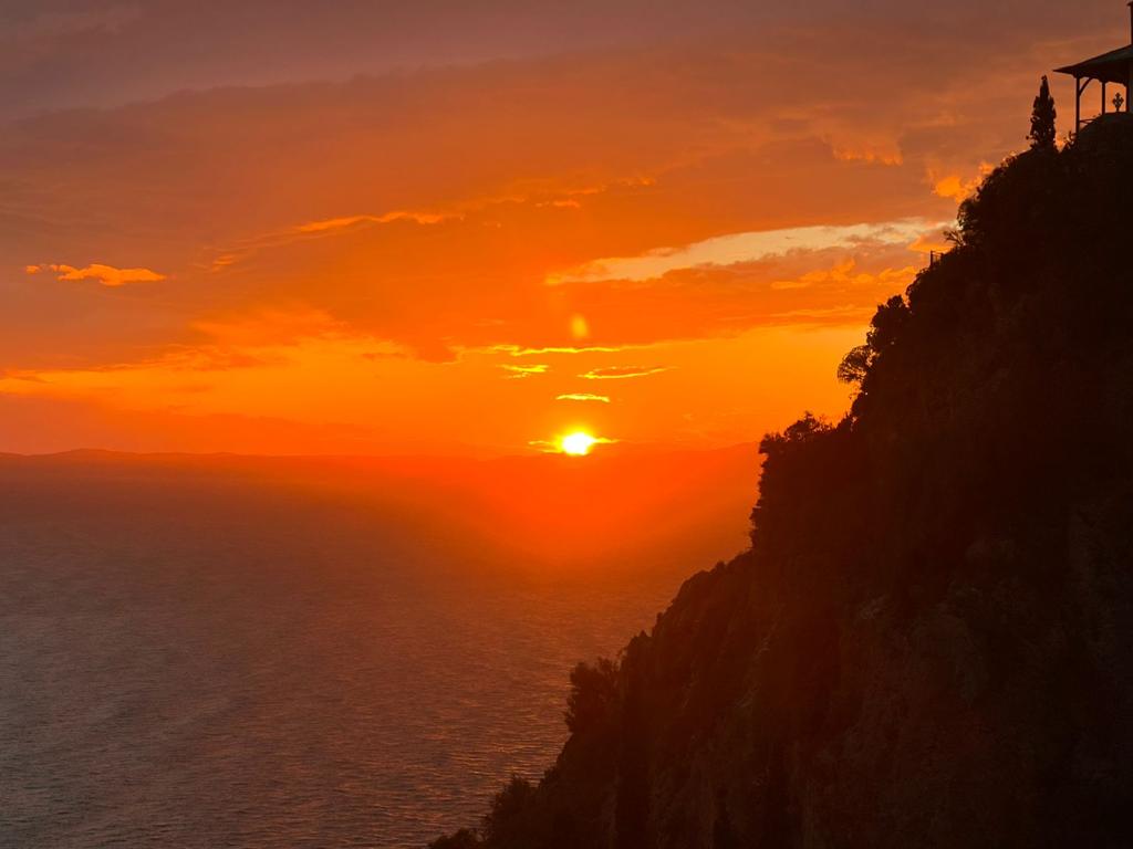 1024x768 Travel: Mount Athos By The Holy Father, Geron Nektarios, Abbot of the Kalyve of Holy Cross in Skete of Saint Anne in Mount Athos. Times Square Chronicles