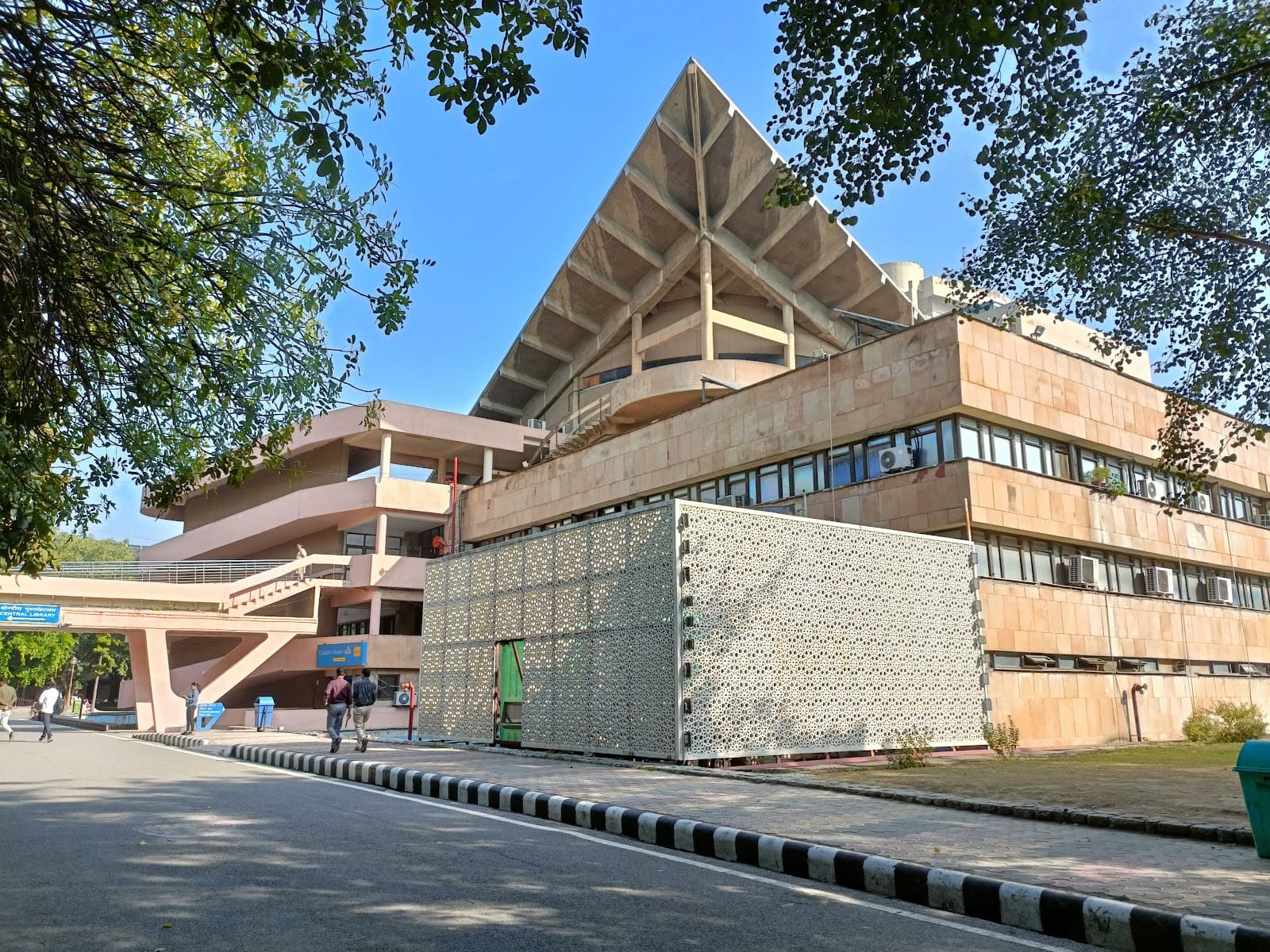 1600x1200 IIT Delhi Gallery Photo & Infrastructure. Find My College