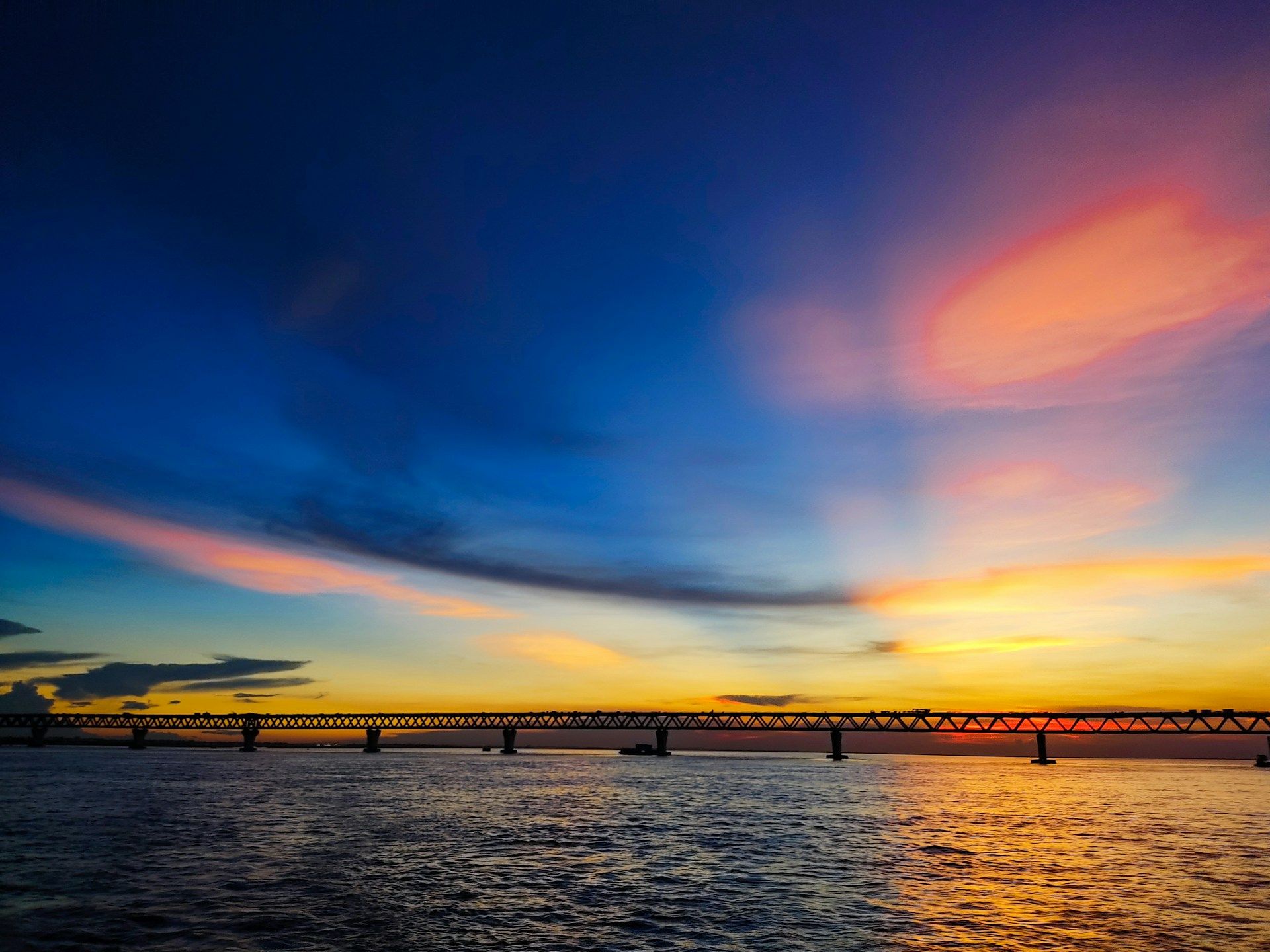 1920x1440 Padma River Cruise: Bangladesh Beauty A Boat