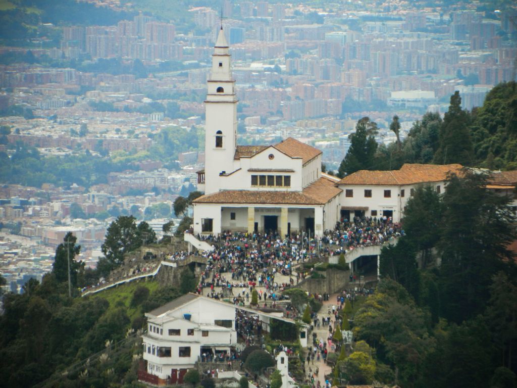 1024x768 Cerro de Monserrate