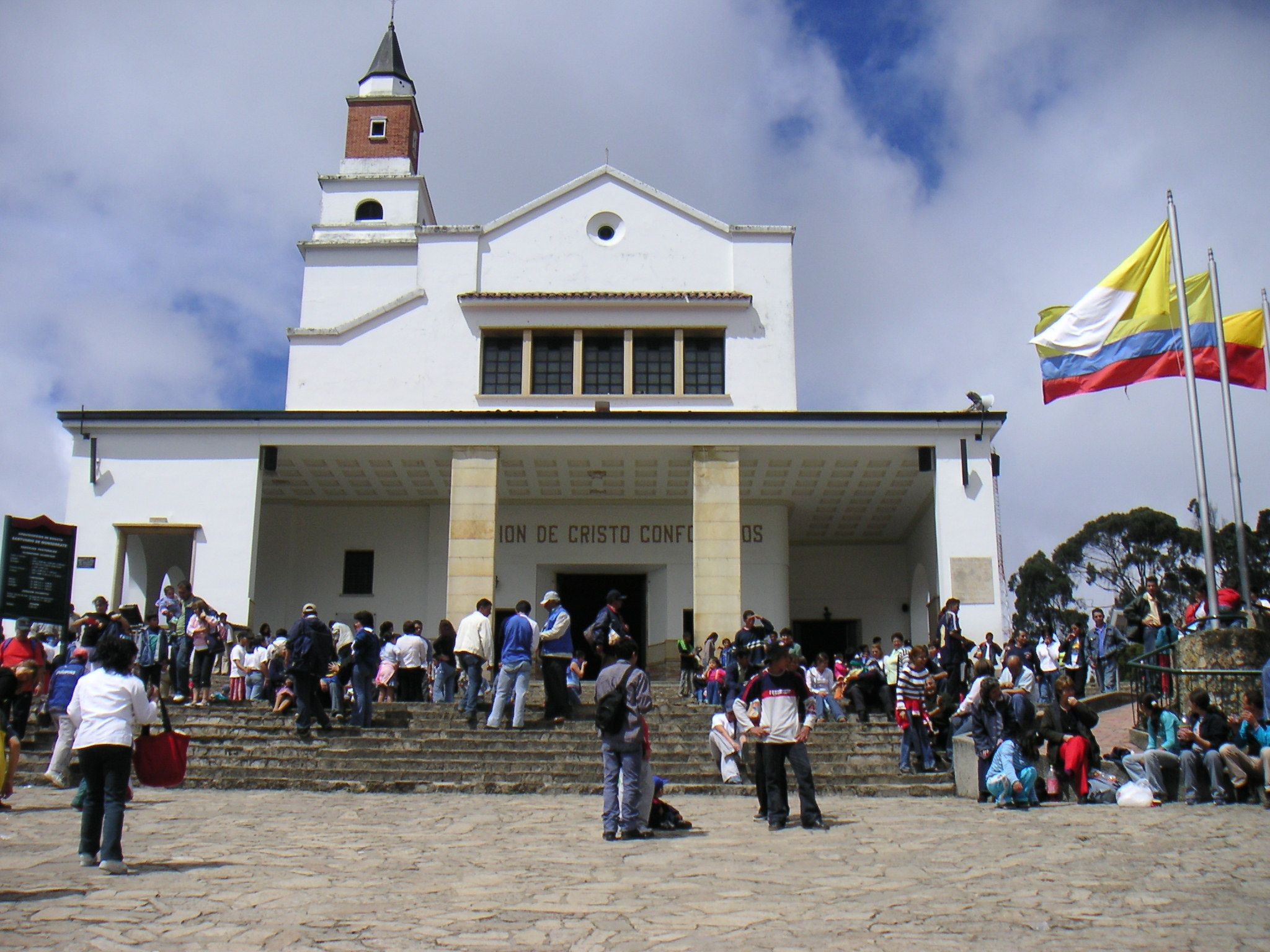 2048x1536 Monserrate