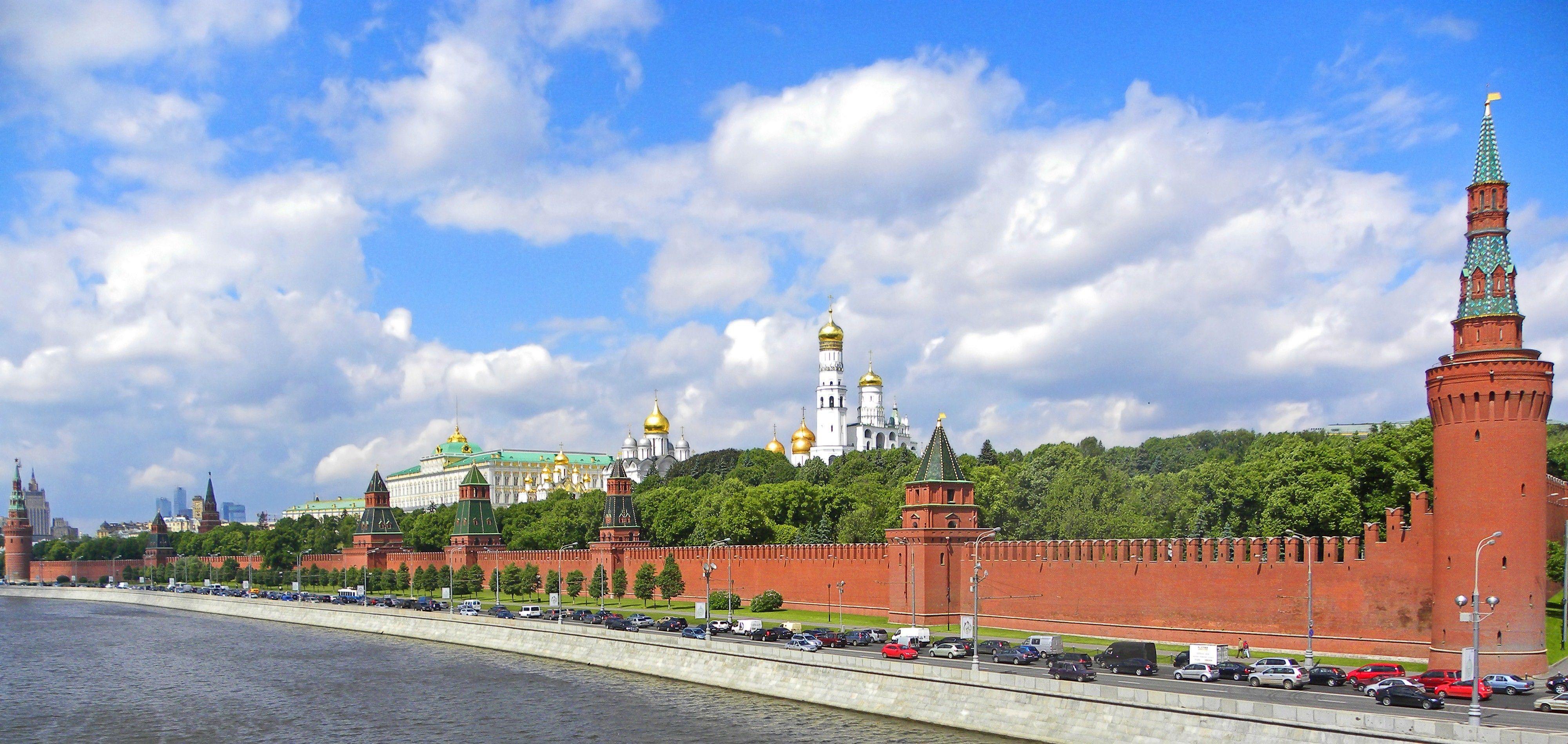 4000x1898 Moscow Kremlin HD Wallpaper