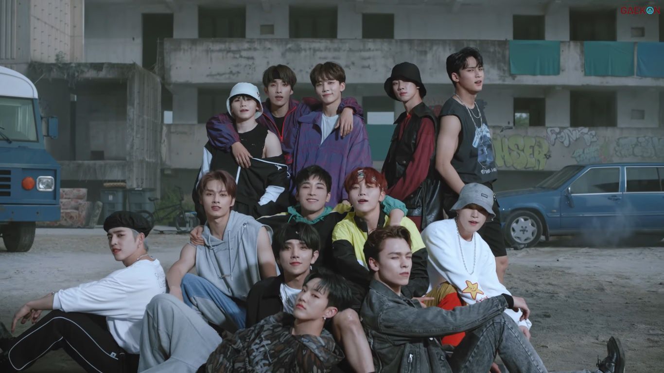 1366x768 KPOP FANCHANT & Right
