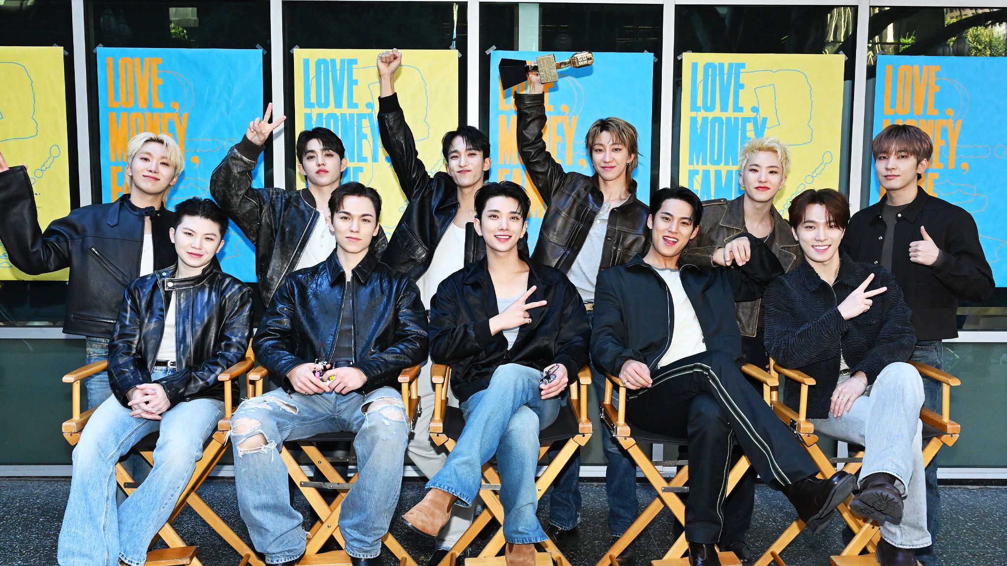 2048x1152 SEVENTEEN Accepts Billboard Music Award For Top K Pop Touring Artist