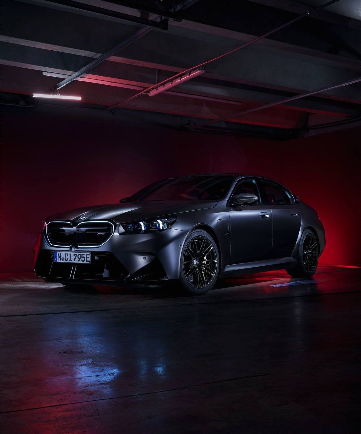 1170x1405 BMW M5 G90 Wallpaper