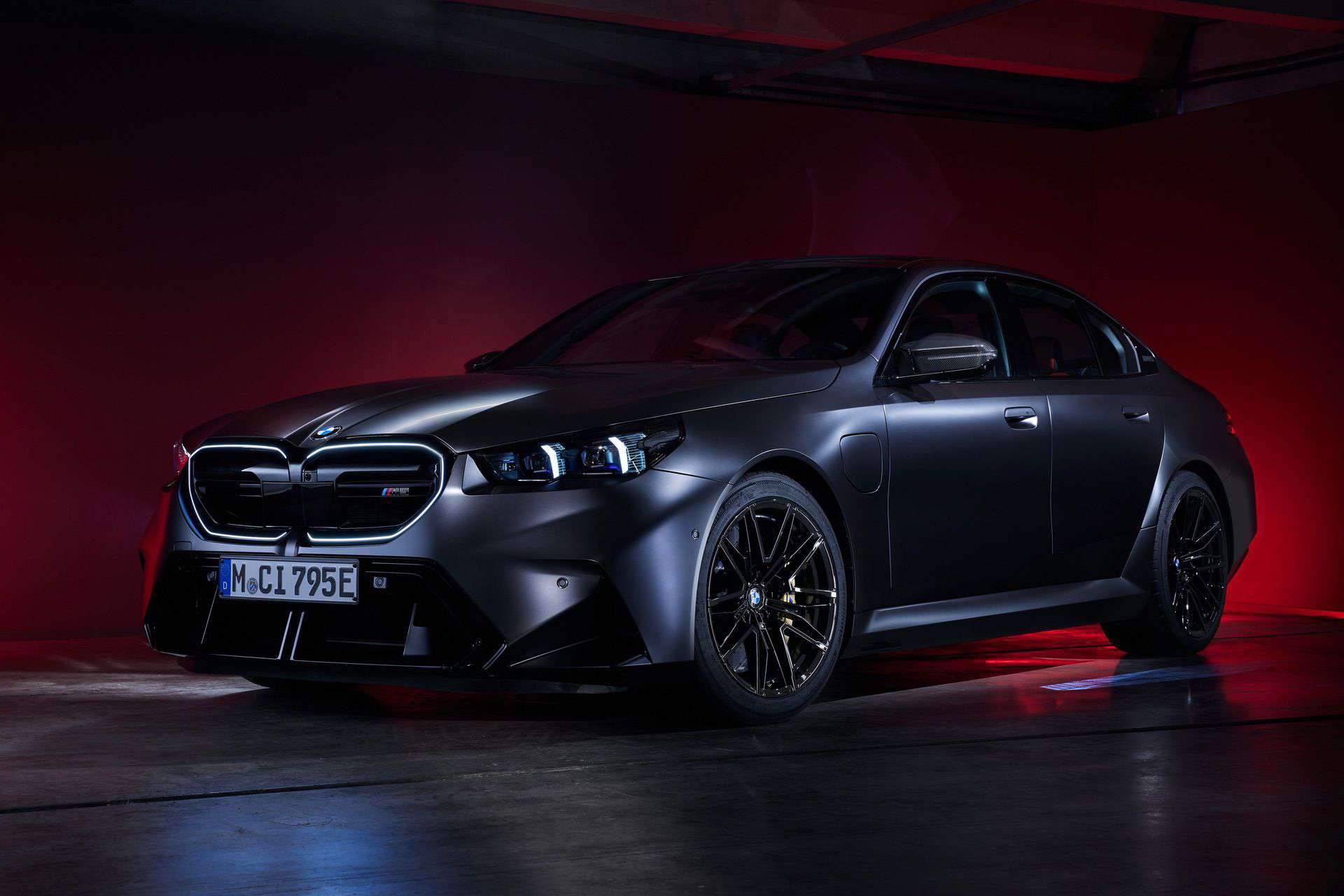 1920x1281 BMW M Boss Takes You On A Tour Of The New M5 G90