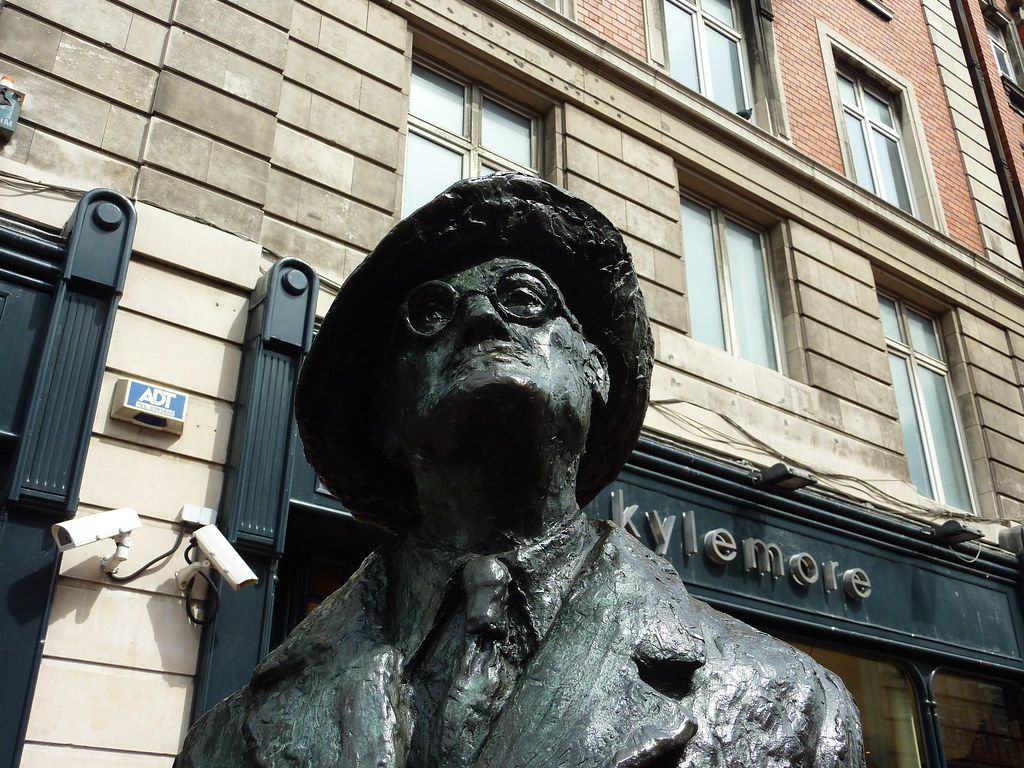 1024x768 The Prick With the Stick'. James Joyce Statue, North Earl