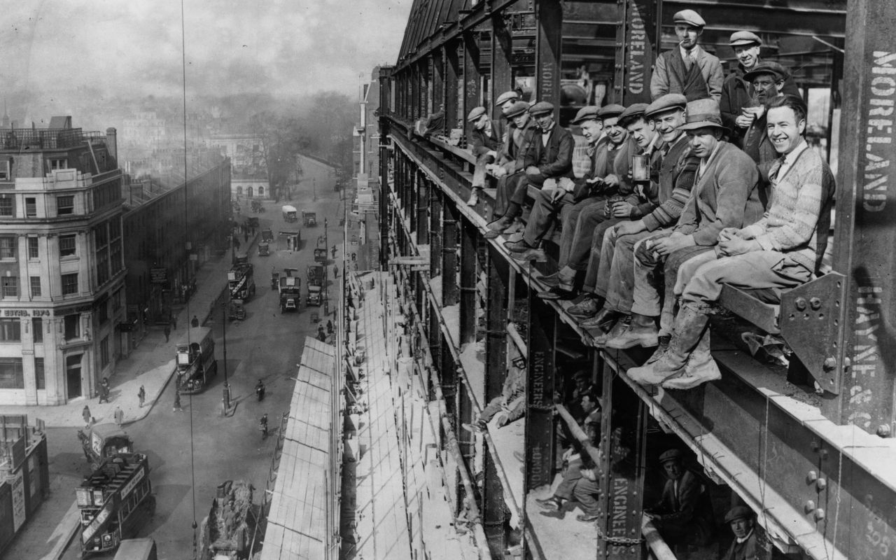 1280x800 Amazing Vintage Photographs That Capture Everyday Life in London During the 1920s Vintage Everyday