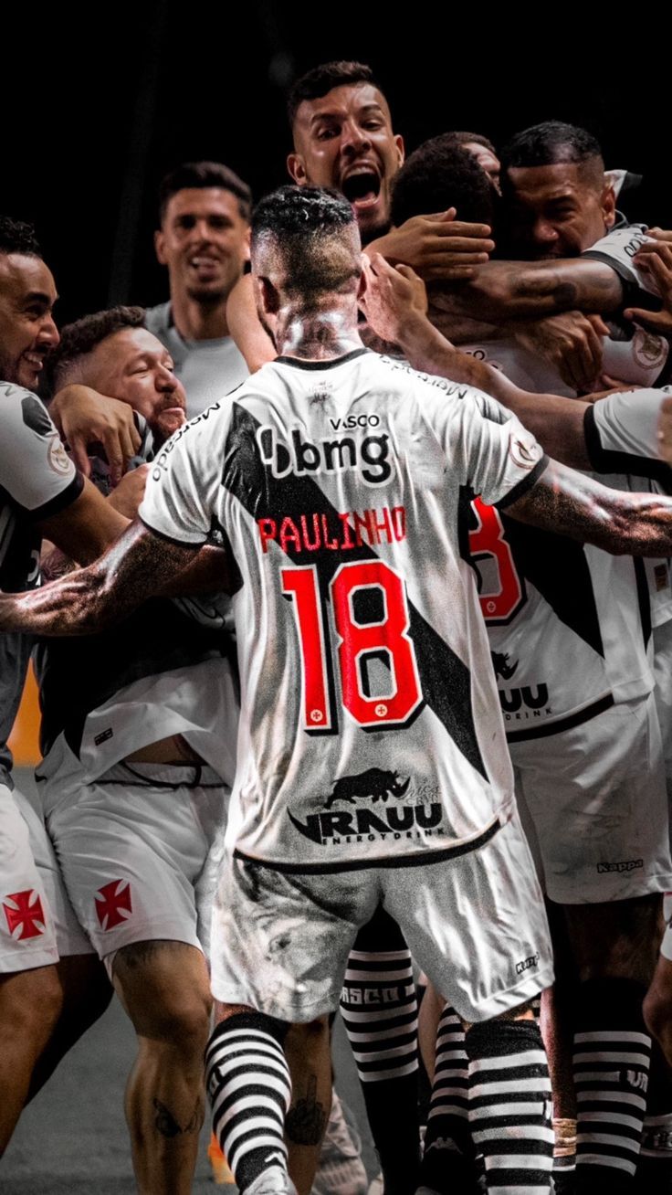 736x1308 Paulinho Paula e elenco comemoram mais um vitória no returno de 2023