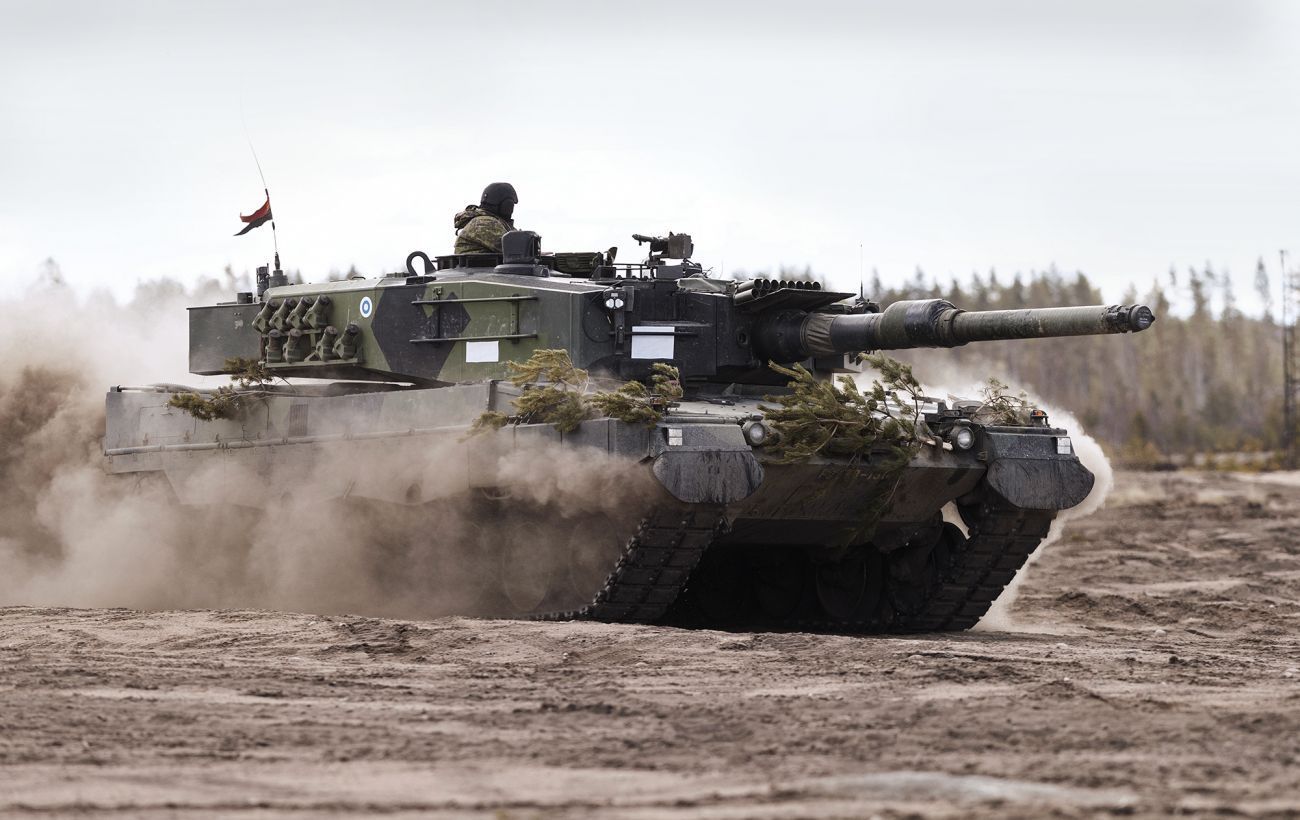1300x820 Czechia receives Leopard tanks from Germany