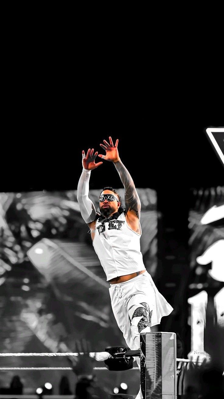 736x1308 Jey Uso