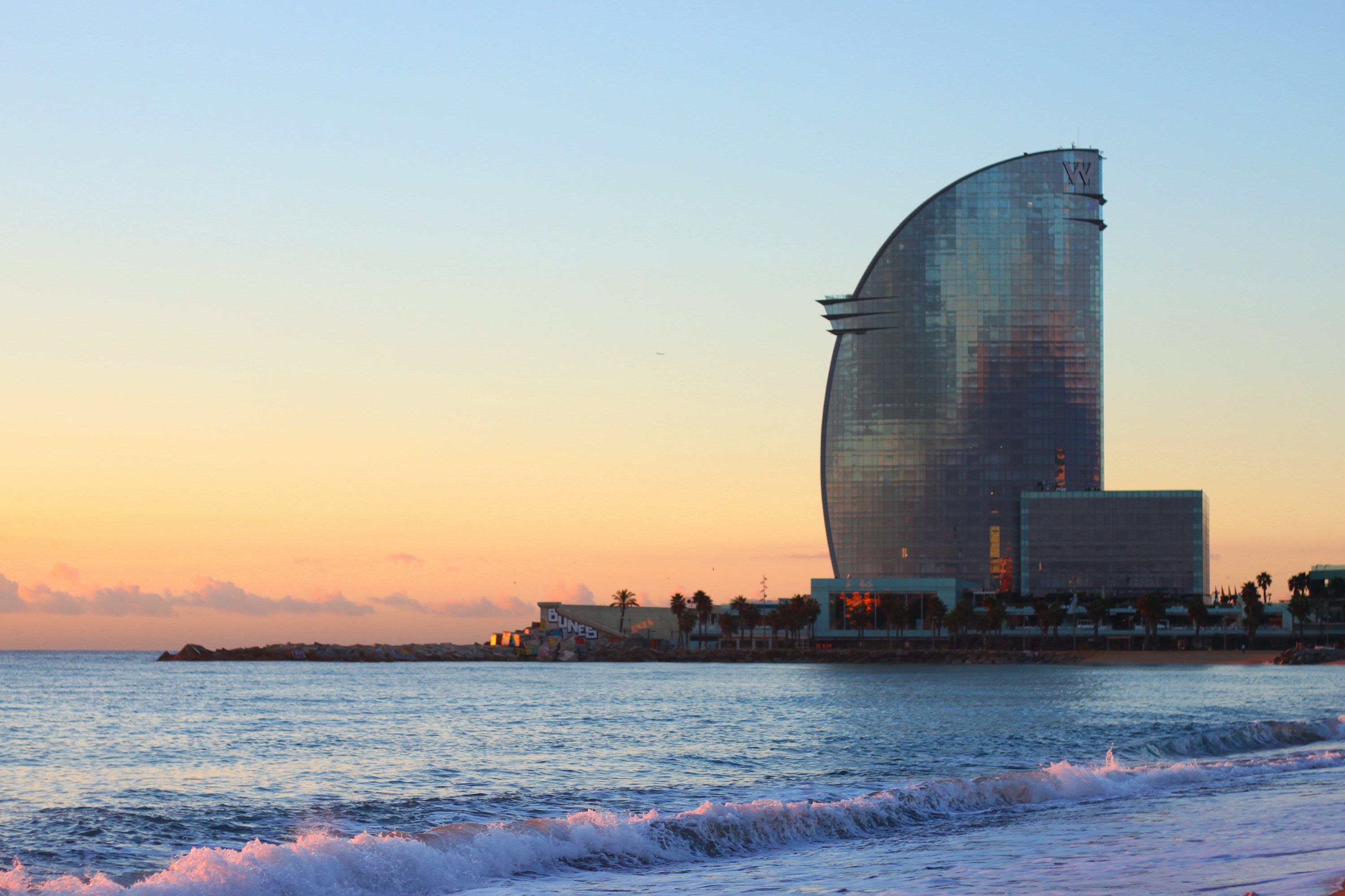 3000x2000 Barceloneta Picture. Download Free Image