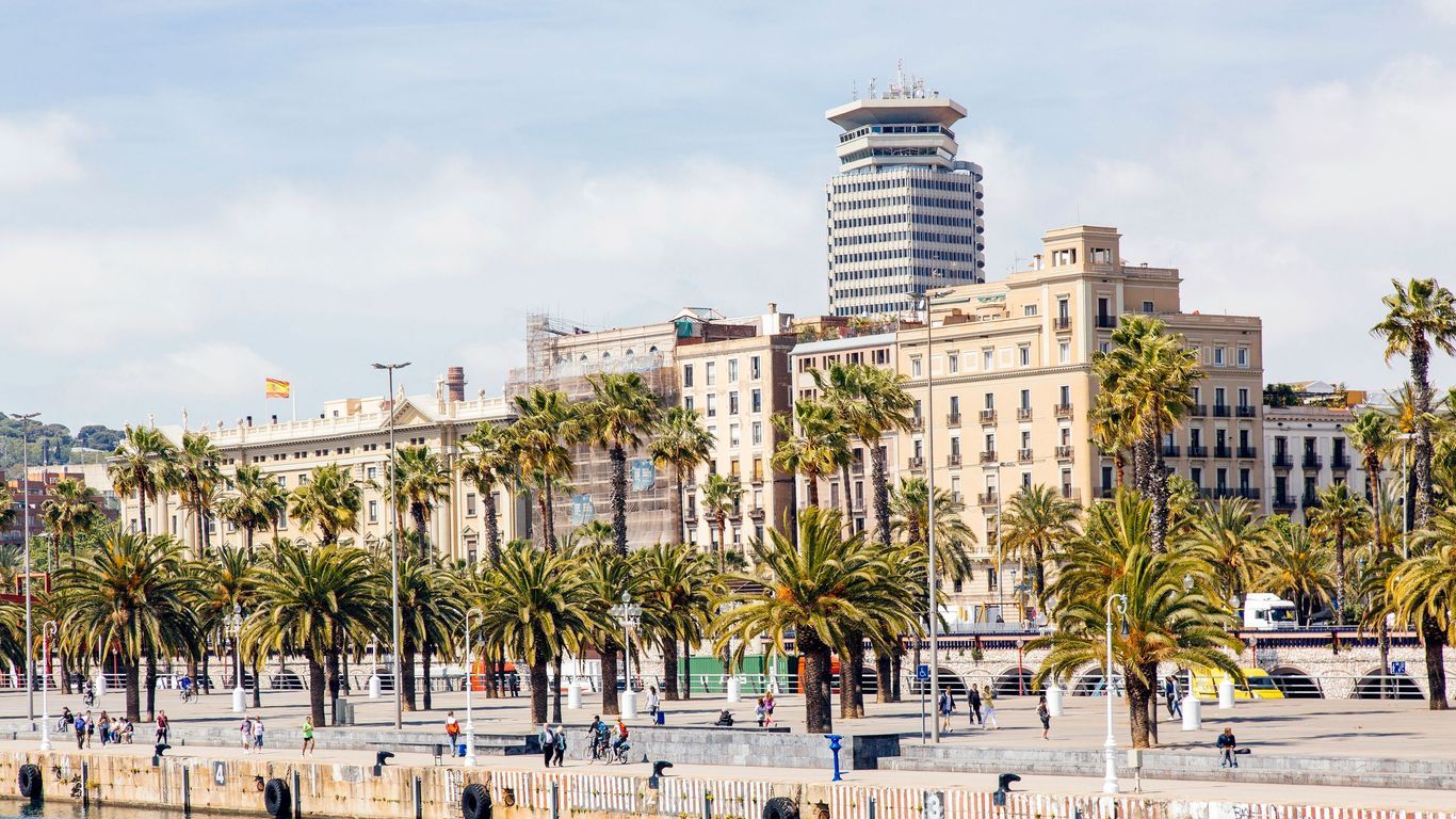 1366x768 Barcelona Travel Guide