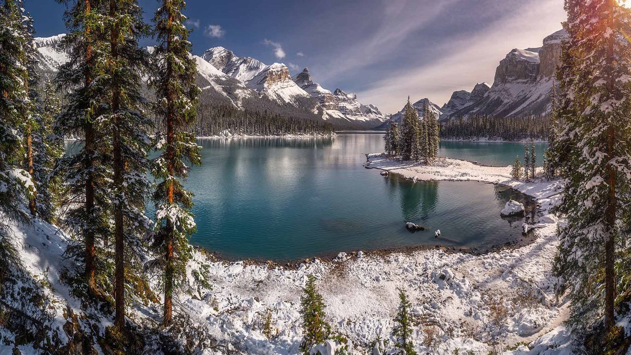 1280x720 Spirit Island during winter season, Maligne Lake, Jasper National Park, Alberta Gallery · Peapix