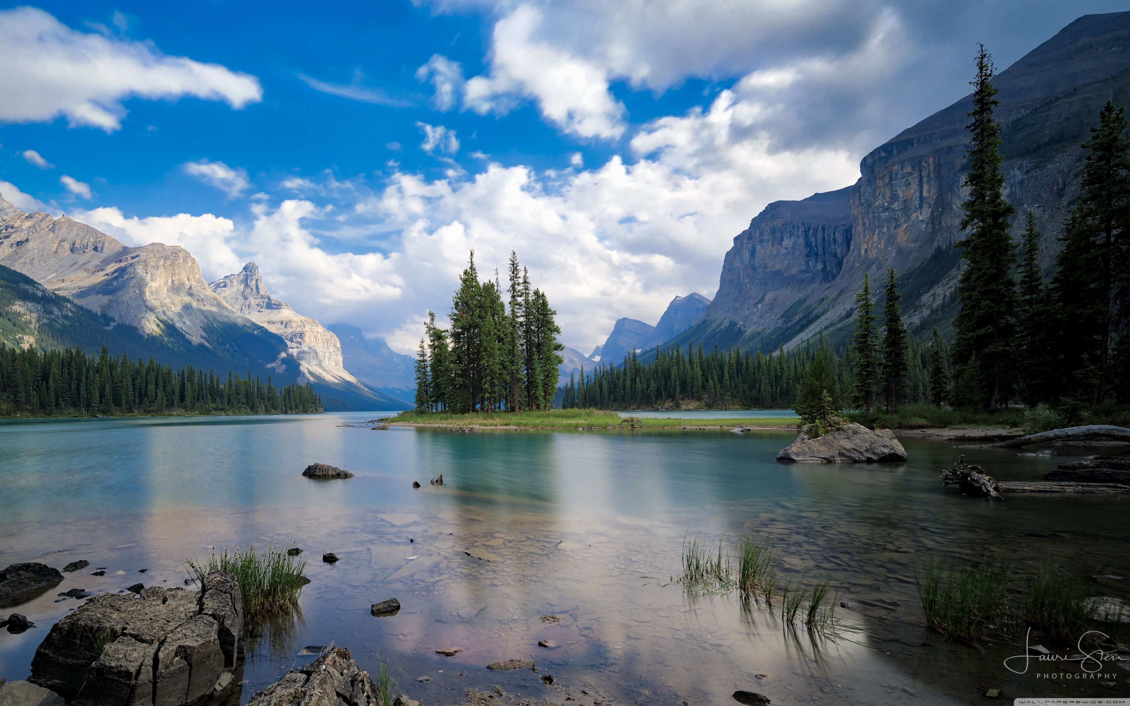 3840x2400 Spirit Island Jasper National Park Wallpaper