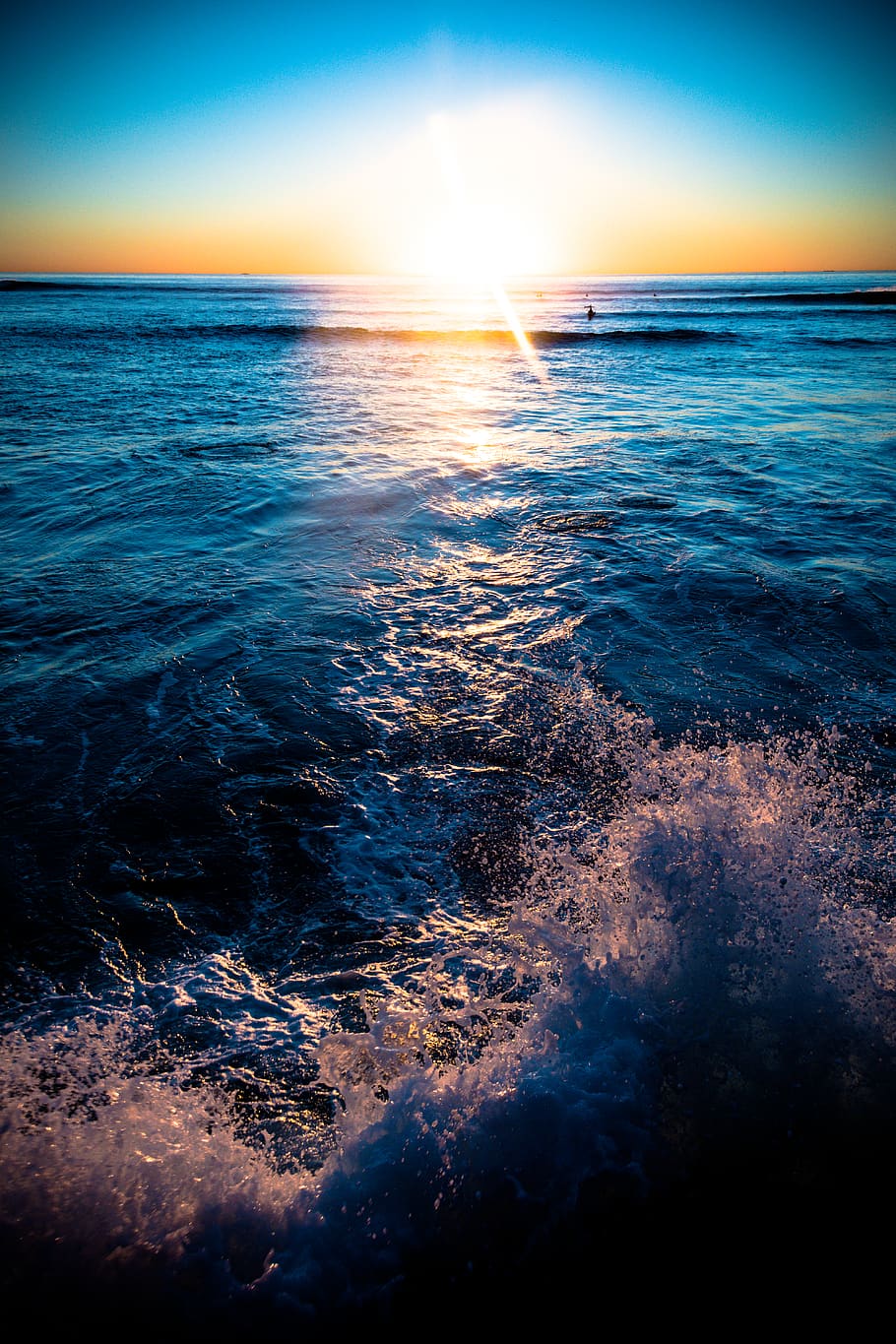 910x1365 ocean, sun, texture, sunset, reflection, turbulence, water, nature