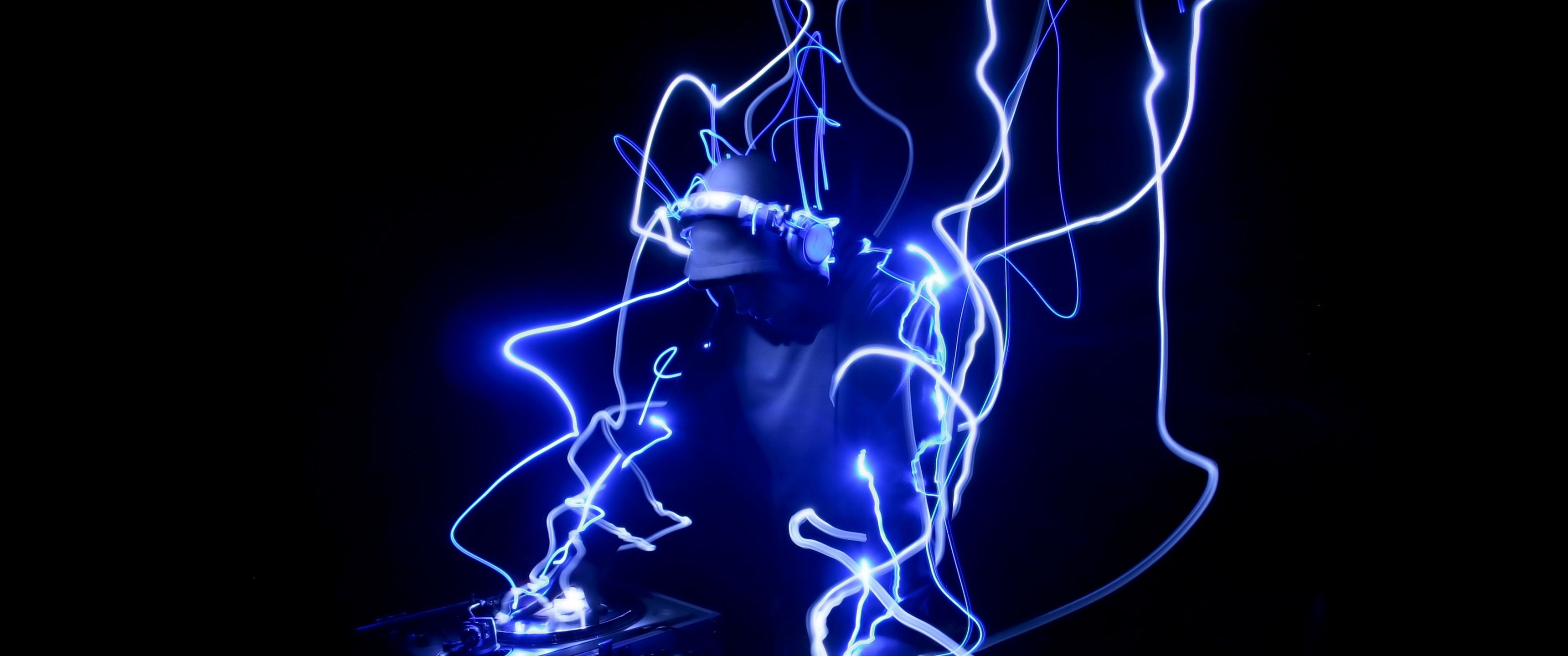 3440x1440 DJ Wallpaper 4K, Electronic music, Dark