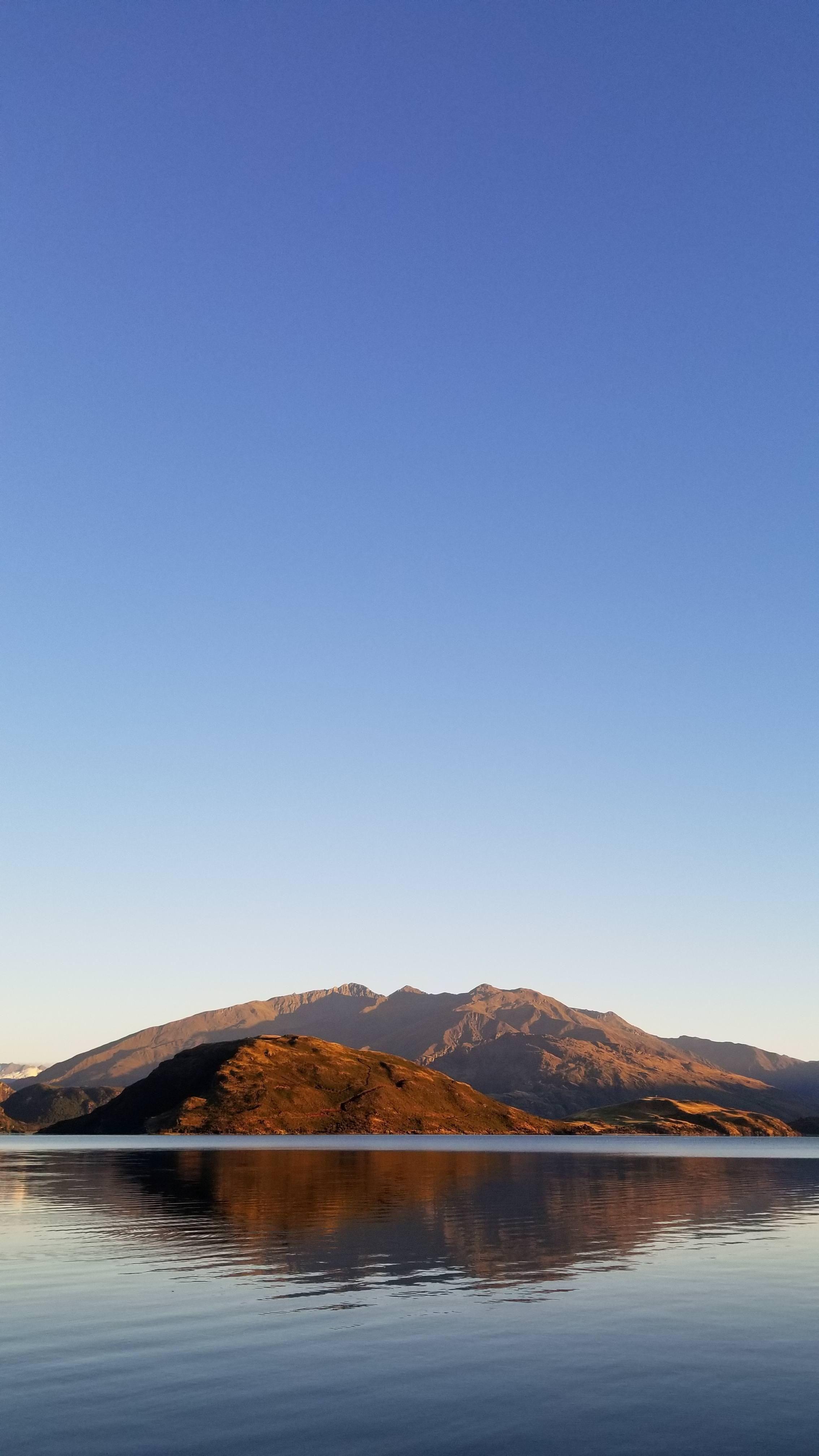 2268x4032 Lake Wanaka, New Zealand [2268 x 4032]. Lake wanaka, Wanaka new